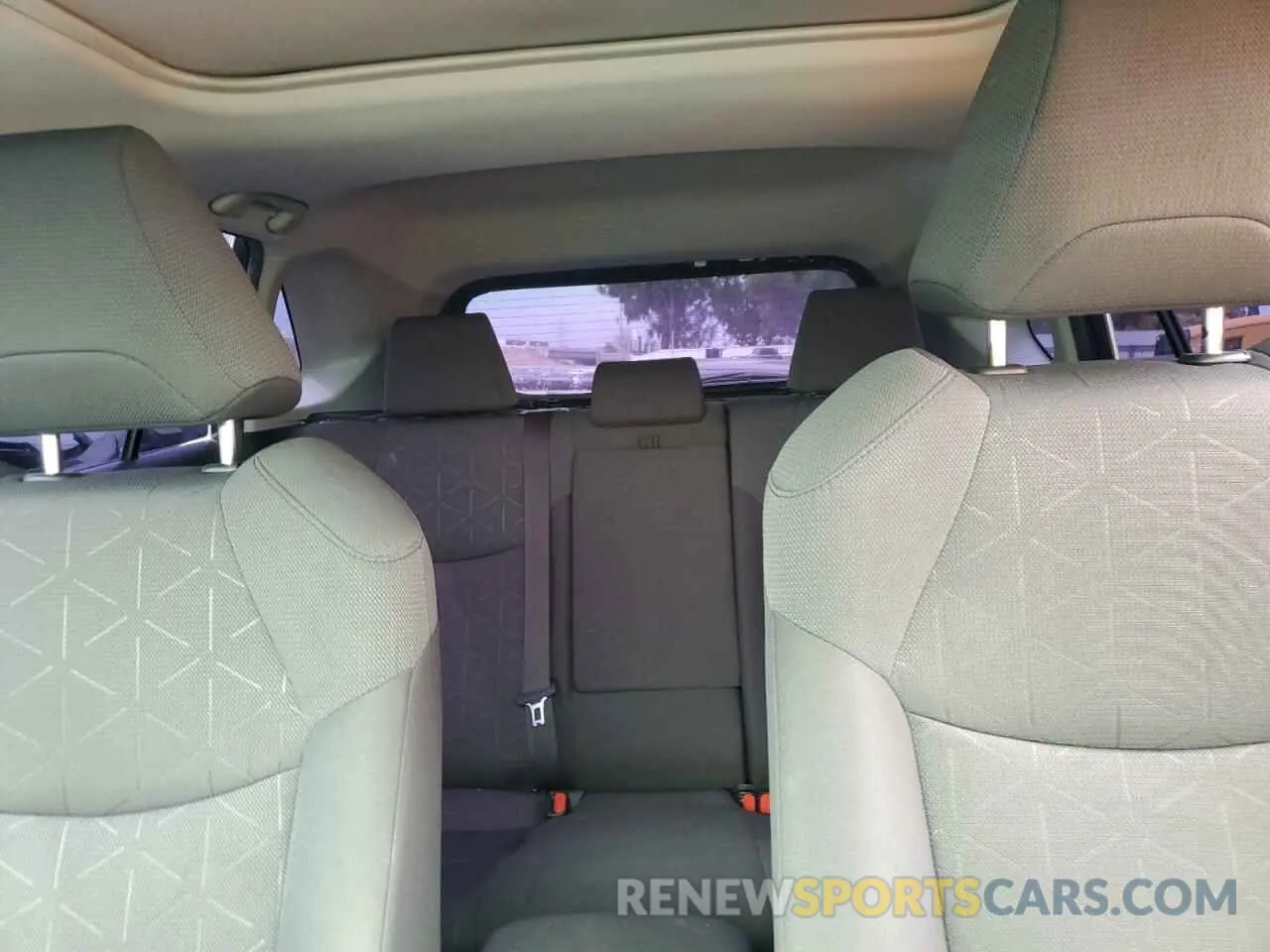 10 Фотография поврежденного автомобиля JTMRWRFVXKD015906 TOYOTA RAV4 2019