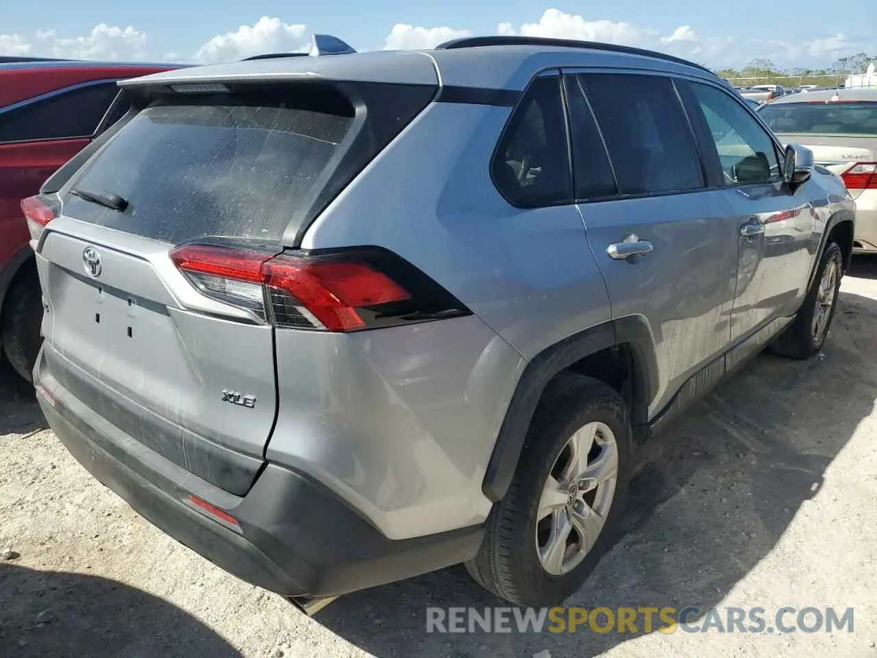 3 Photograph of a damaged car JTMW1RFV0KD013938 TOYOTA RAV4 2019