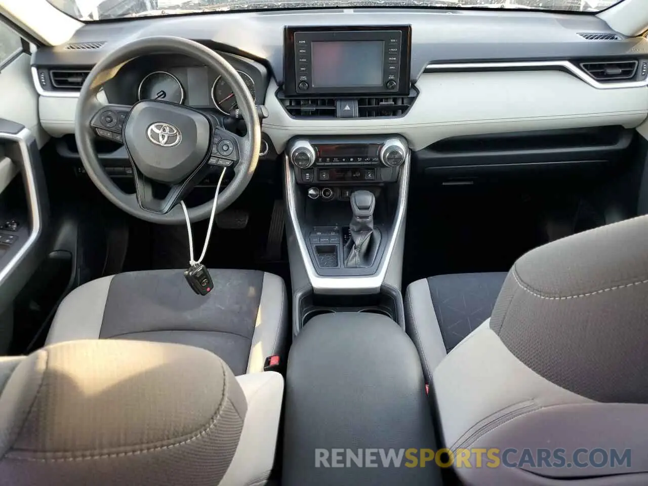 8 Photograph of a damaged car JTMW1RFV0KD017651 TOYOTA RAV4 2019