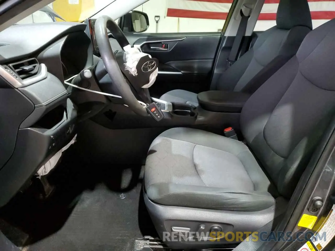 7 Photograph of a damaged car JTMW1RFV0KD501626 TOYOTA RAV4 2019