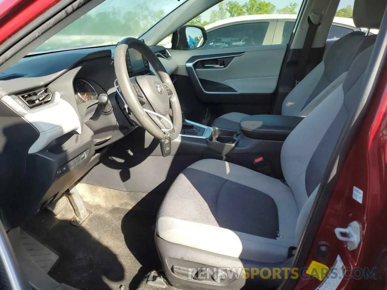 7 Фотография поврежденного автомобиля JTMW1RFV0KD504459 TOYOTA RAV4 2019