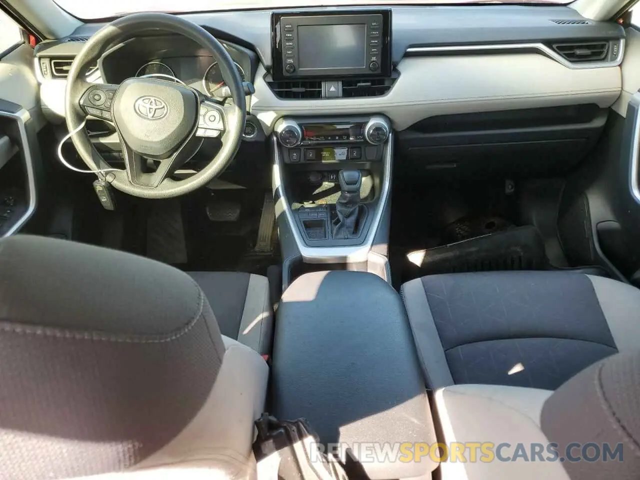 8 Фотография поврежденного автомобиля JTMW1RFV0KD504459 TOYOTA RAV4 2019