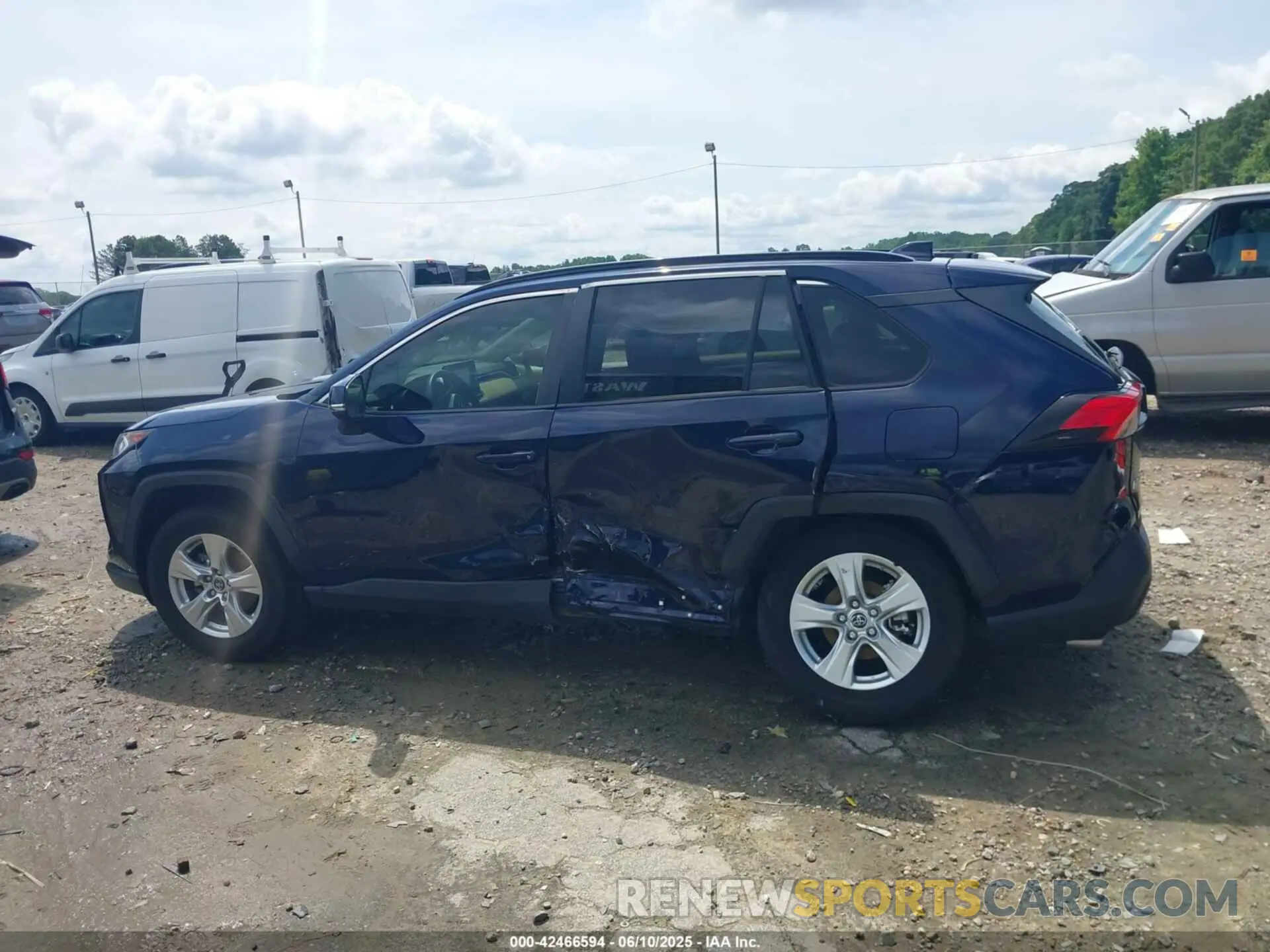 14 Photograph of a damaged car JTMW1RFV0KD512254 TOYOTA RAV4 2019