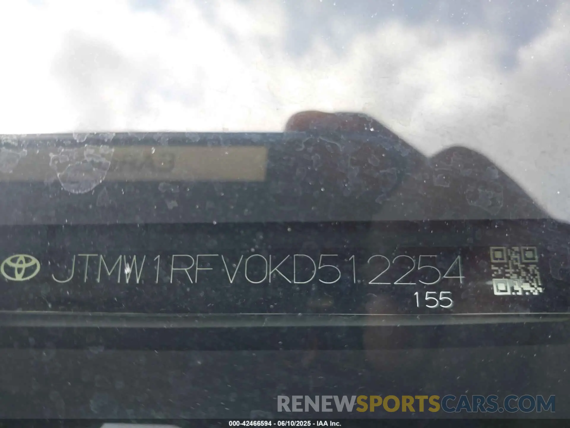 9 Photograph of a damaged car JTMW1RFV0KD512254 TOYOTA RAV4 2019