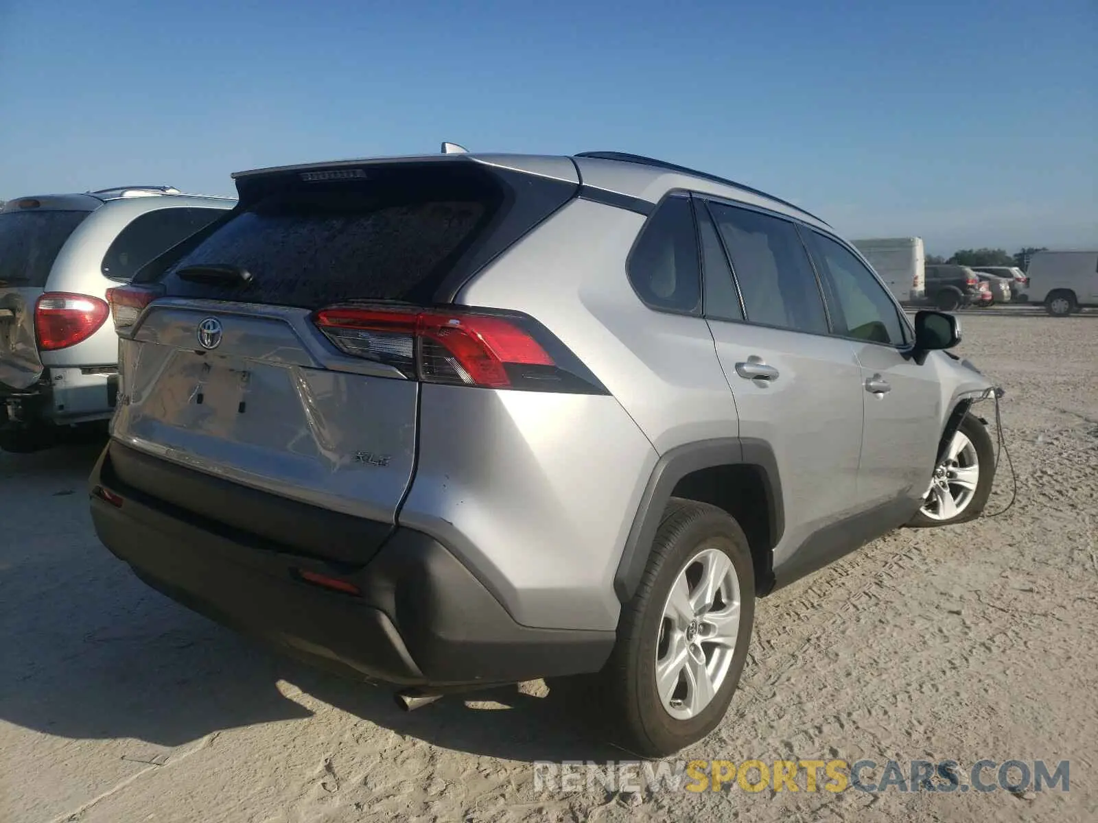 4 Photograph of a damaged car JTMW1RFV1KD030585 TOYOTA RAV4 2019