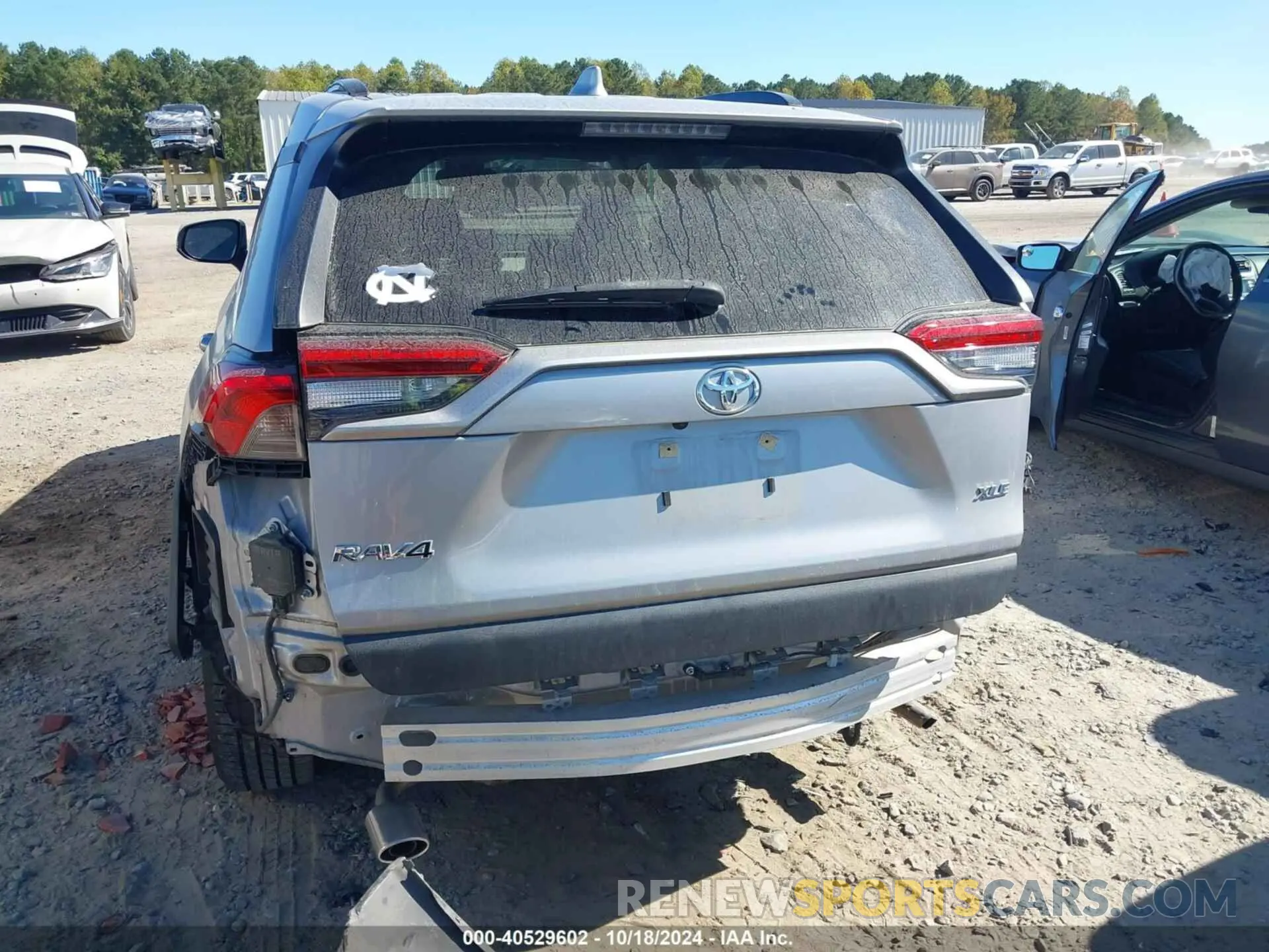 19 Фотография поврежденного автомобиля JTMW1RFV1KD042235 TOYOTA RAV4 2019