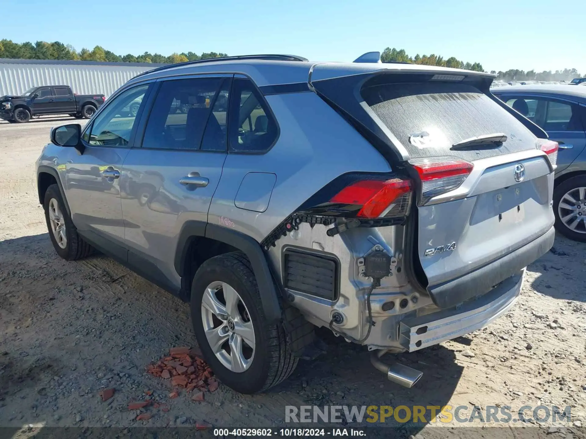 3 Фотография поврежденного автомобиля JTMW1RFV1KD042235 TOYOTA RAV4 2019