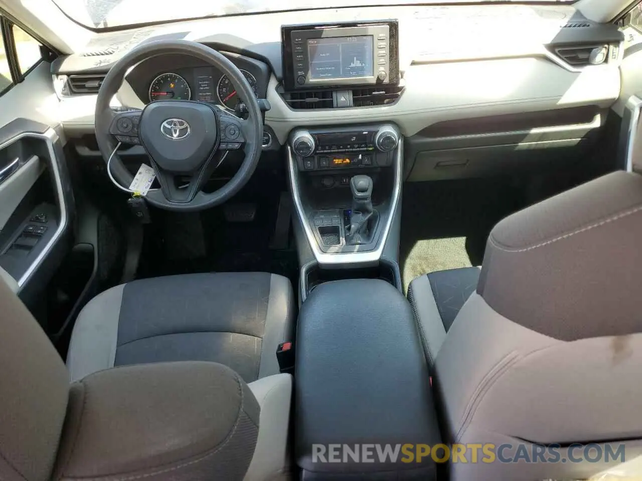 8 Photograph of a damaged car JTMW1RFV1KD512263 TOYOTA RAV4 2019