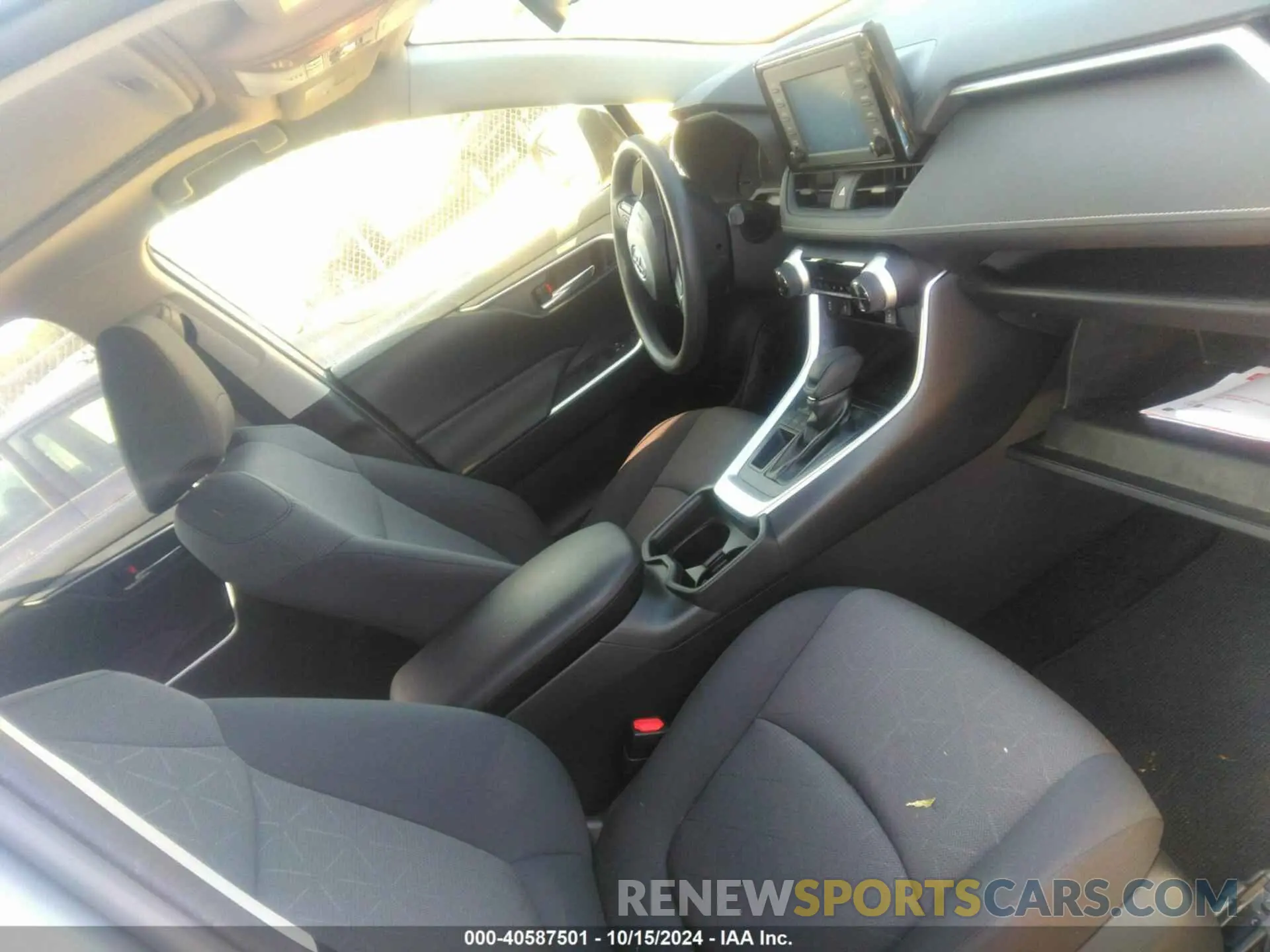 5 Фотография поврежденного автомобиля JTMW1RFV2KD016257 TOYOTA RAV4 2019