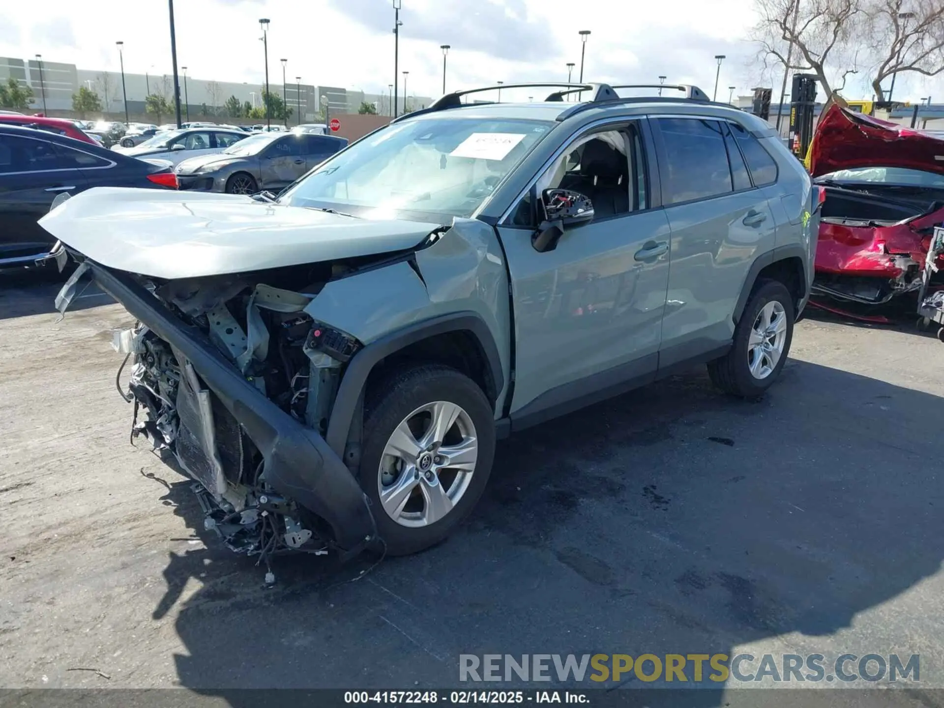 2 Фотография поврежденного автомобиля JTMW1RFV2KD027064 TOYOTA RAV4 2019