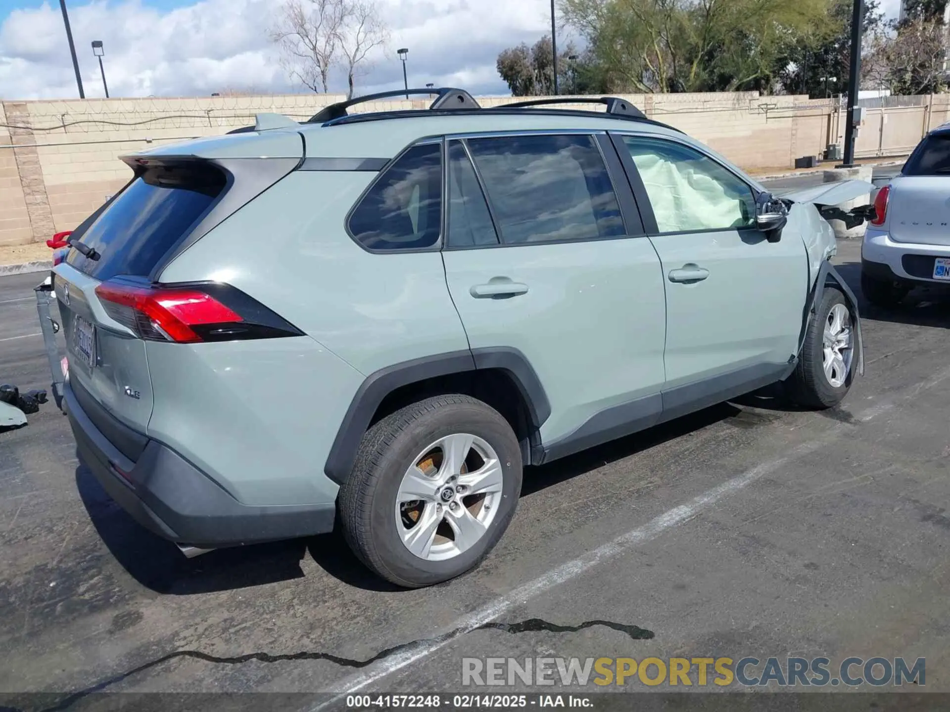 4 Фотография поврежденного автомобиля JTMW1RFV2KD027064 TOYOTA RAV4 2019