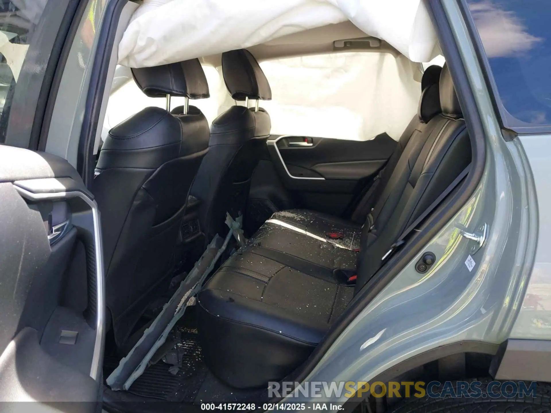8 Фотография поврежденного автомобиля JTMW1RFV2KD027064 TOYOTA RAV4 2019