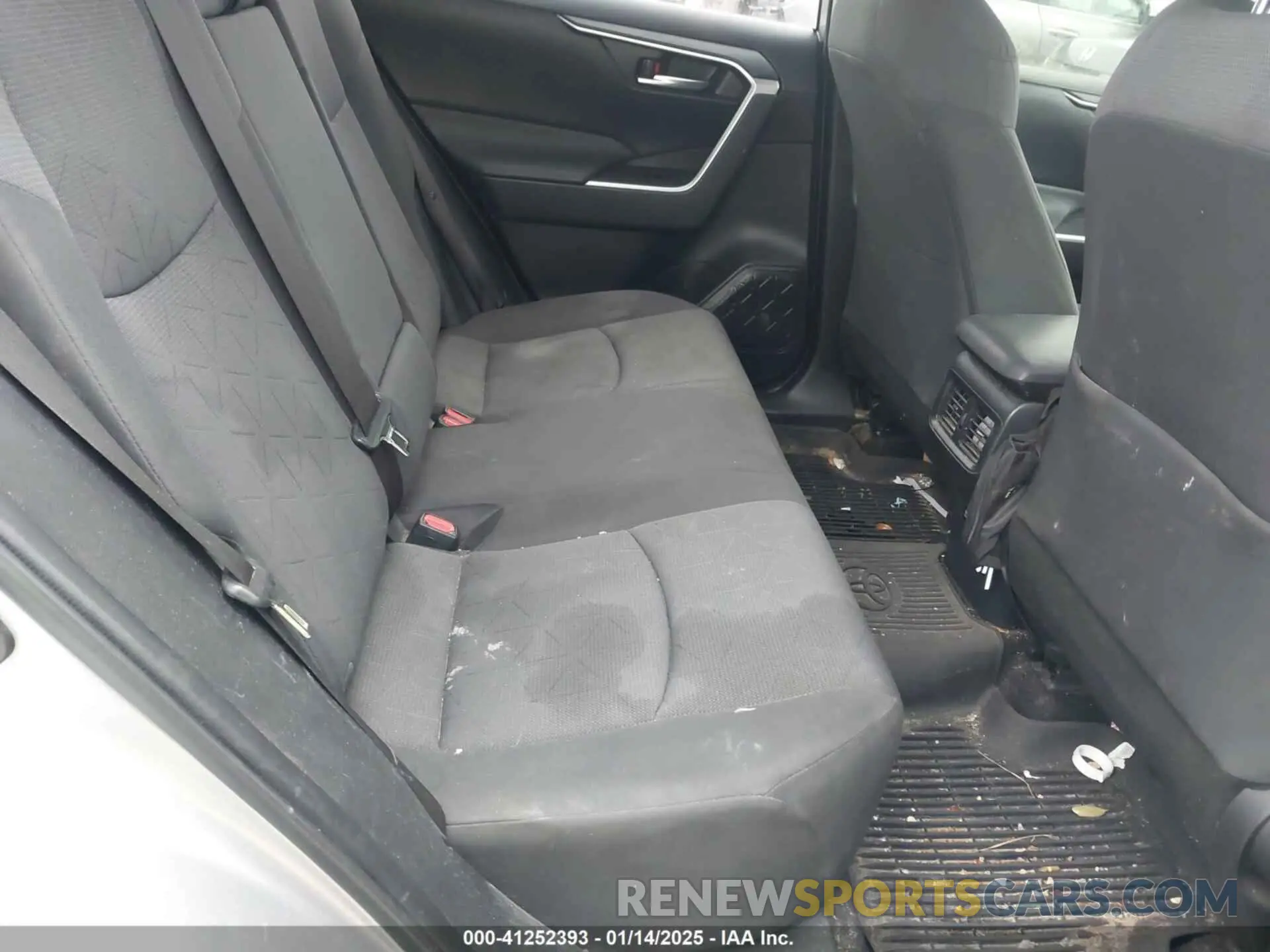 8 Фотография поврежденного автомобиля JTMW1RFV2KD505239 TOYOTA RAV4 2019