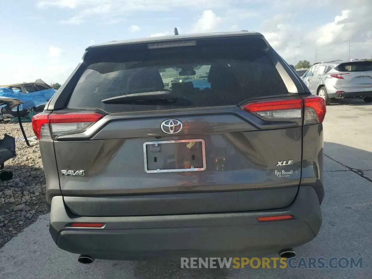 6 Photograph of a damaged car JTMW1RFV3KJ014180 TOYOTA RAV4 2019