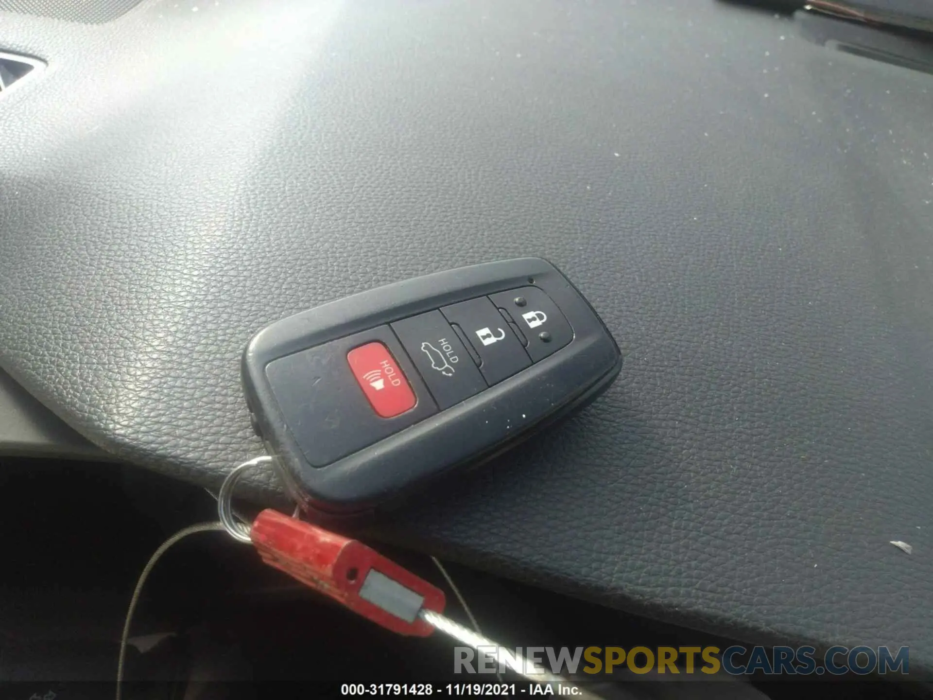 11 Photograph of a damaged car JTMW1RFV4KD009505 TOYOTA RAV4 2019