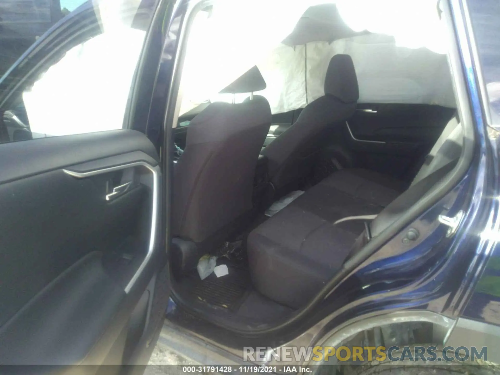 8 Photograph of a damaged car JTMW1RFV4KD009505 TOYOTA RAV4 2019