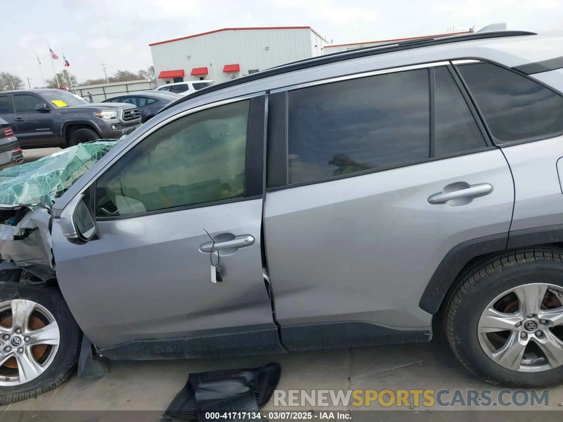 15 Фотография поврежденного автомобиля JTMW1RFV4KD022612 TOYOTA RAV4 2019