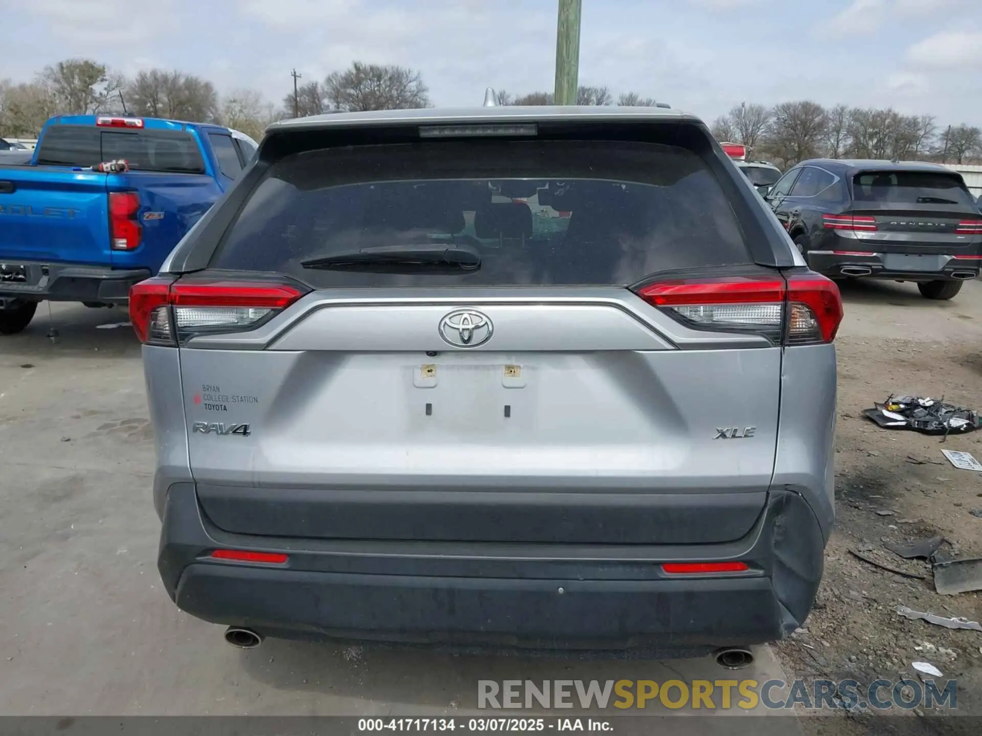 17 Фотография поврежденного автомобиля JTMW1RFV4KD022612 TOYOTA RAV4 2019