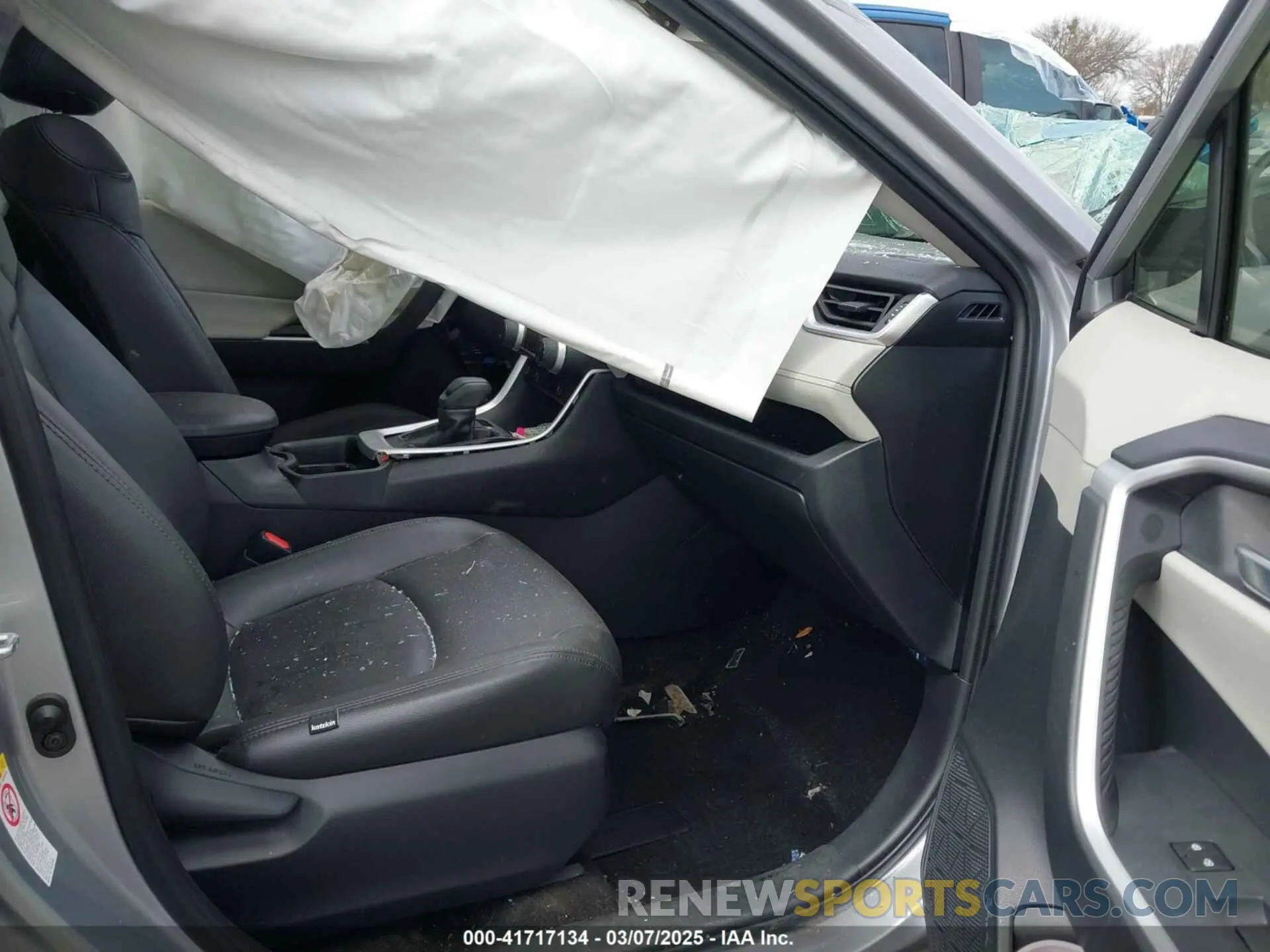 5 Фотография поврежденного автомобиля JTMW1RFV4KD022612 TOYOTA RAV4 2019