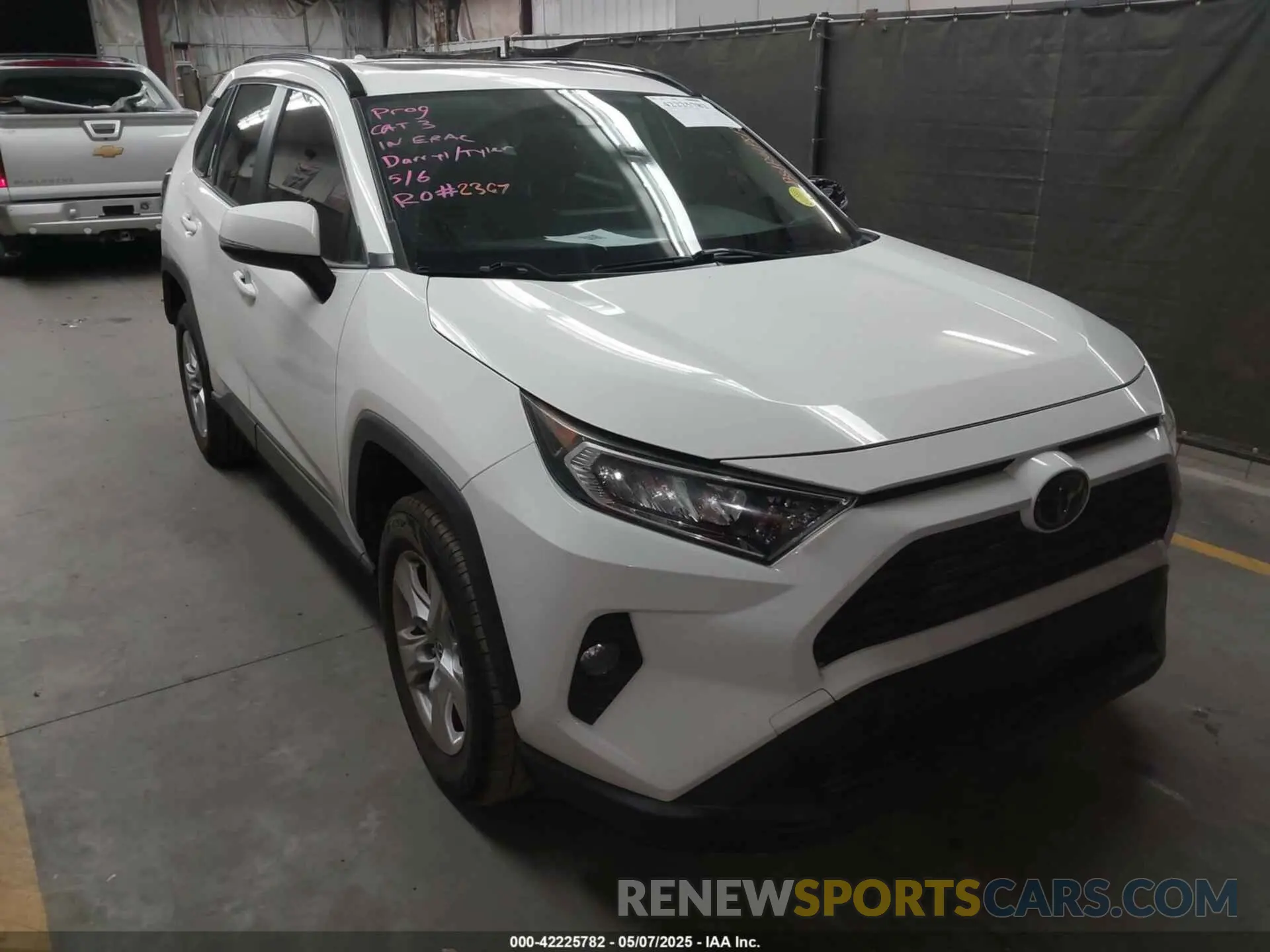 1 Photograph of a damaged car JTMW1RFV5KD003681 TOYOTA RAV4 2019