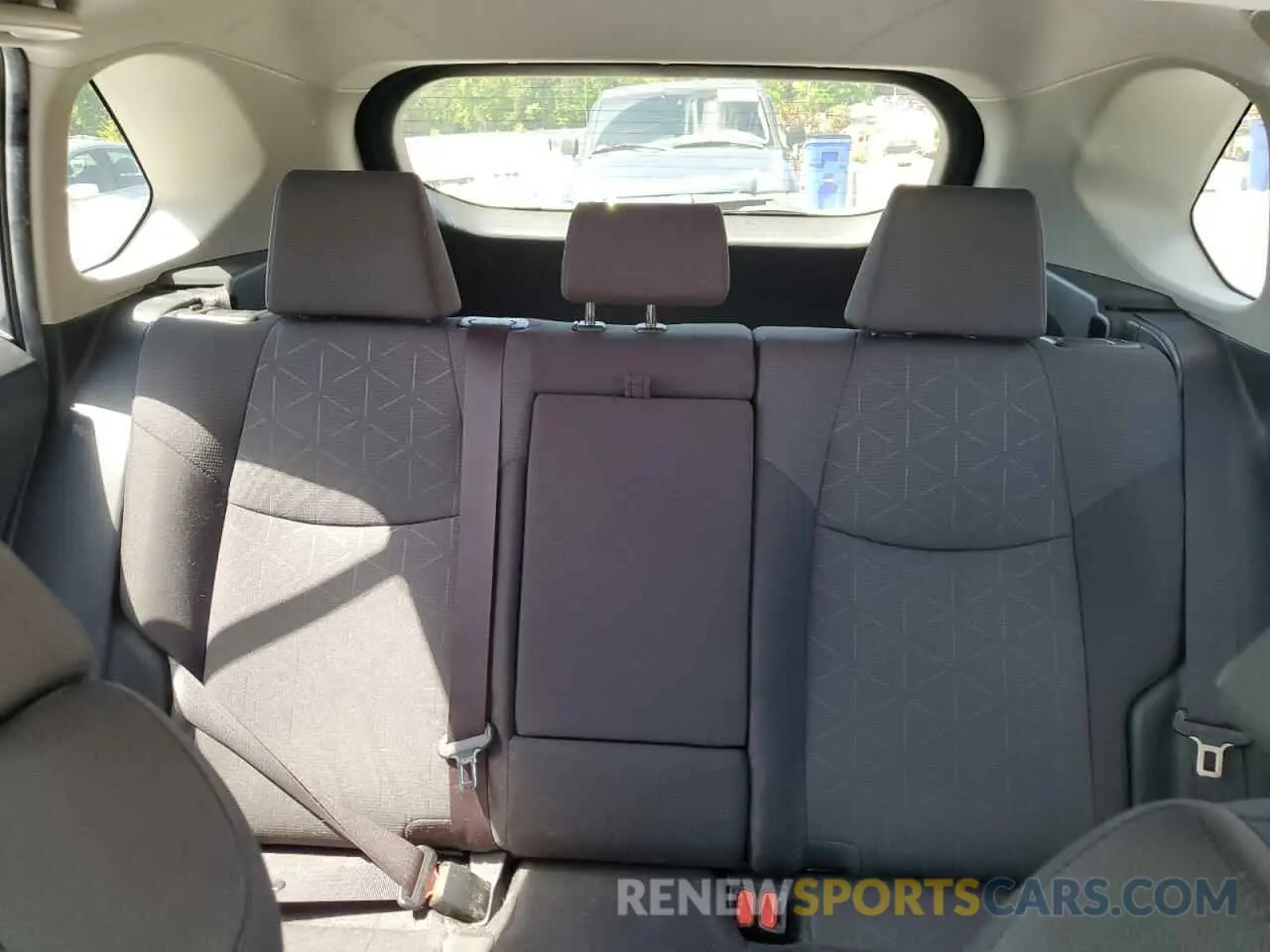 10 Photograph of a damaged car JTMW1RFV5KD020187 TOYOTA RAV4 2019