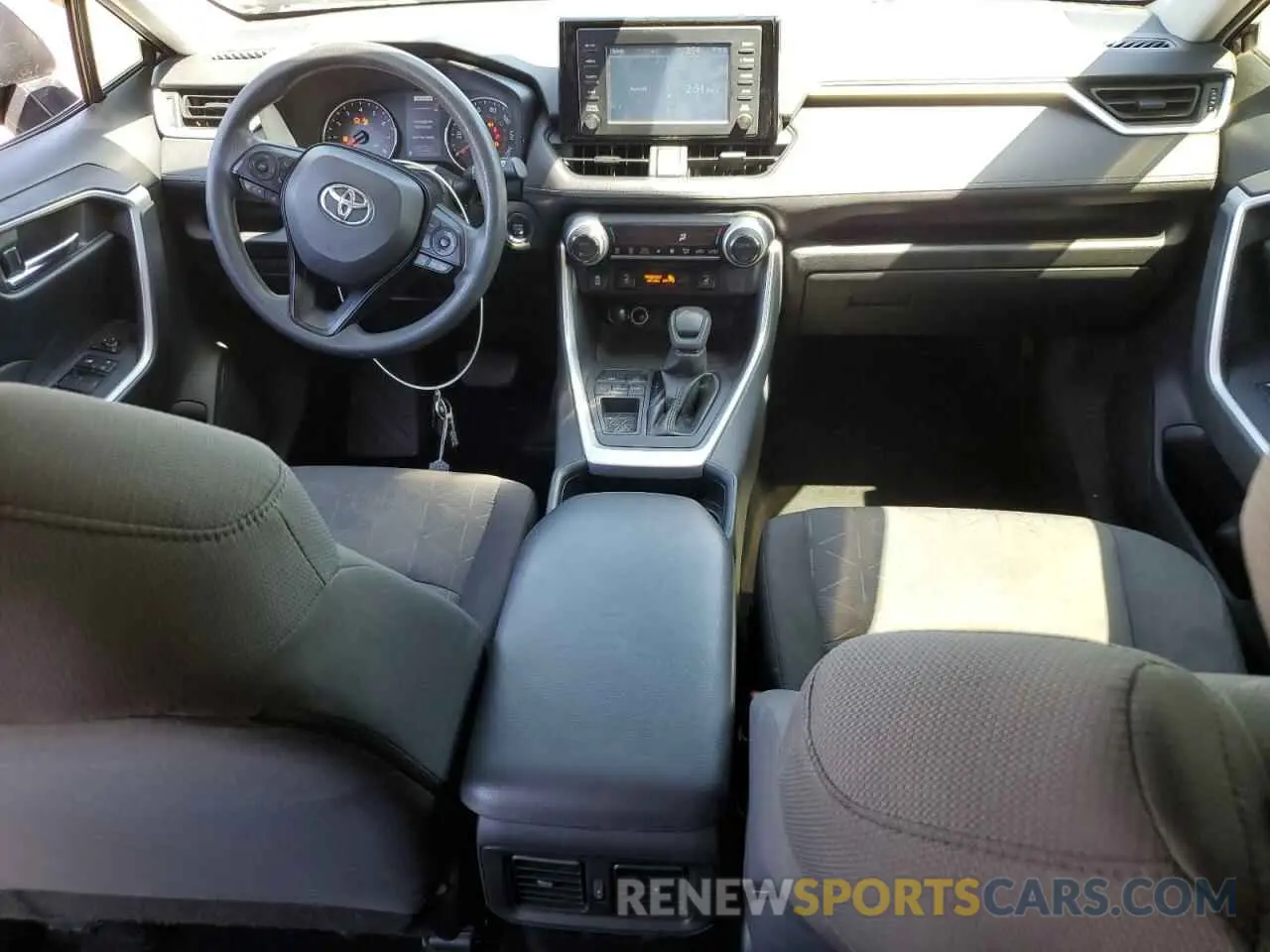 8 Photograph of a damaged car JTMW1RFV5KD020903 TOYOTA RAV4 2019