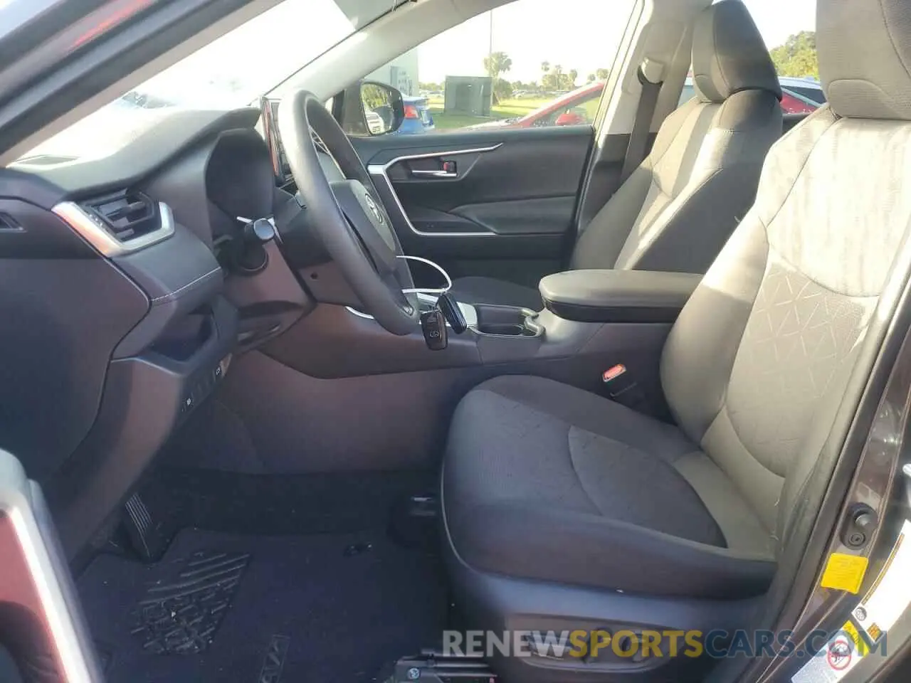 7 Фотография поврежденного автомобиля JTMW1RFV5KD501766 TOYOTA RAV4 2019