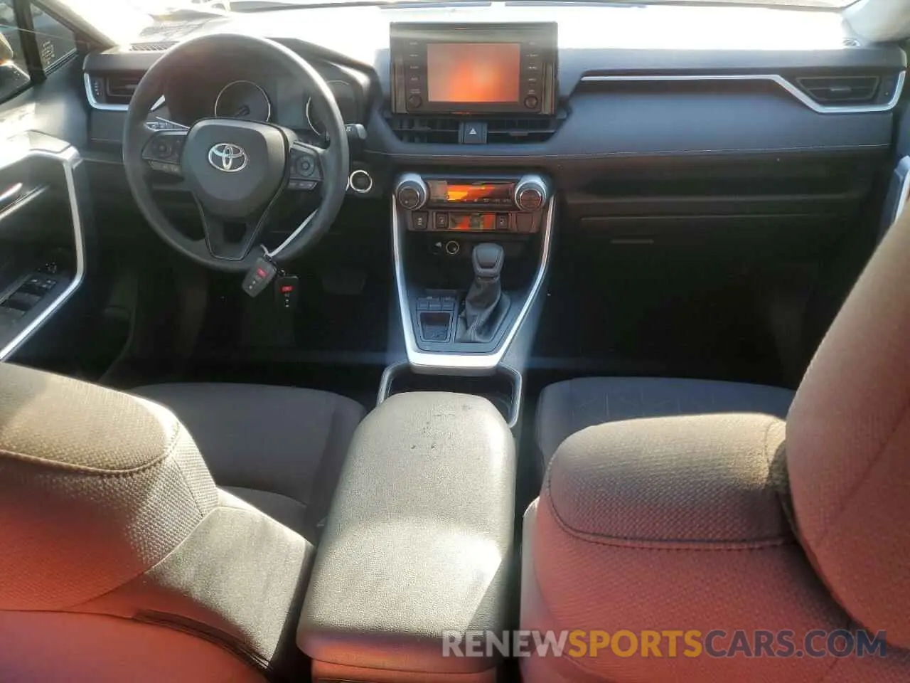 8 Фотография поврежденного автомобиля JTMW1RFV5KD501766 TOYOTA RAV4 2019