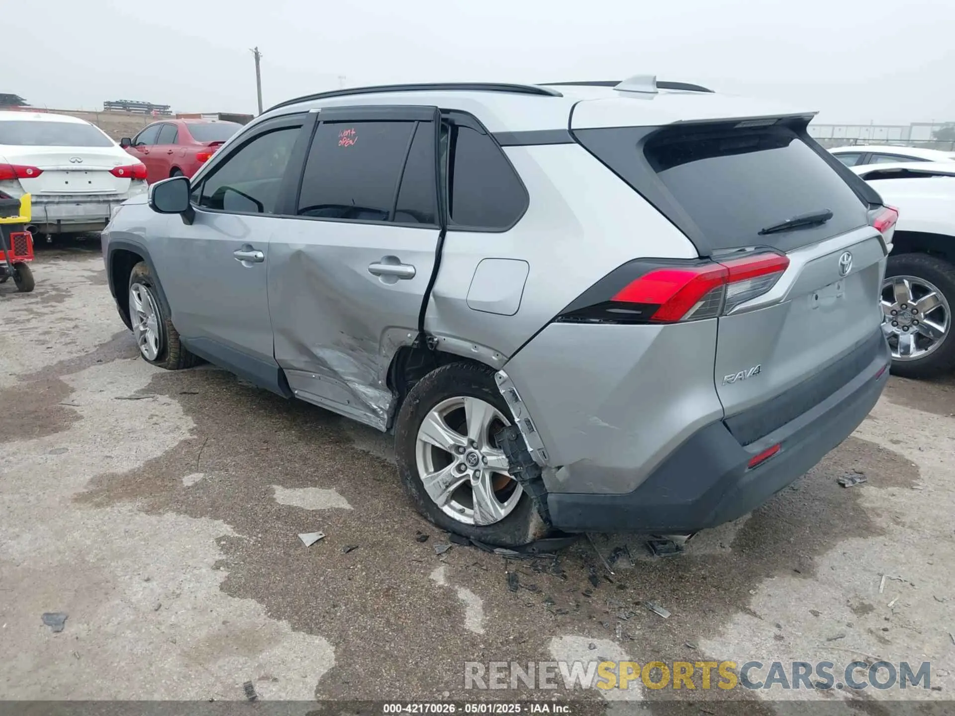 3 Photograph of a damaged car JTMW1RFV5KJ011930 TOYOTA RAV4 2019