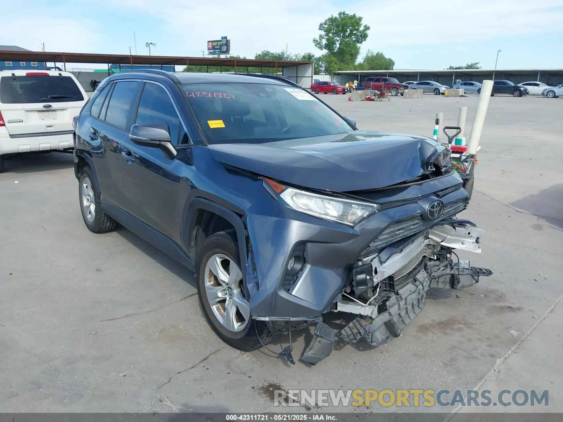 1 Фотография поврежденного автомобиля JTMW1RFV6KD011465 TOYOTA RAV4 2019
