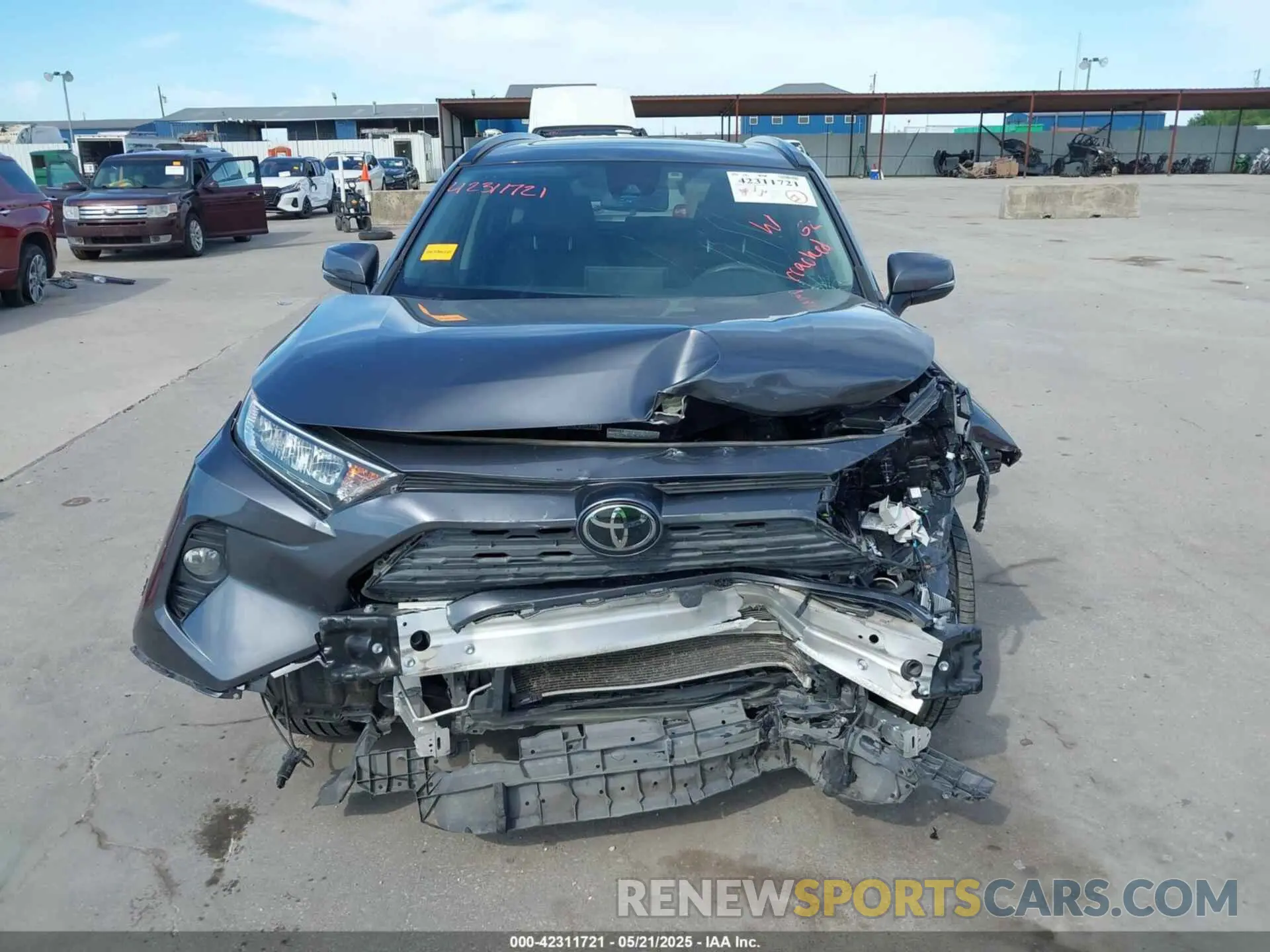 12 Фотография поврежденного автомобиля JTMW1RFV6KD011465 TOYOTA RAV4 2019