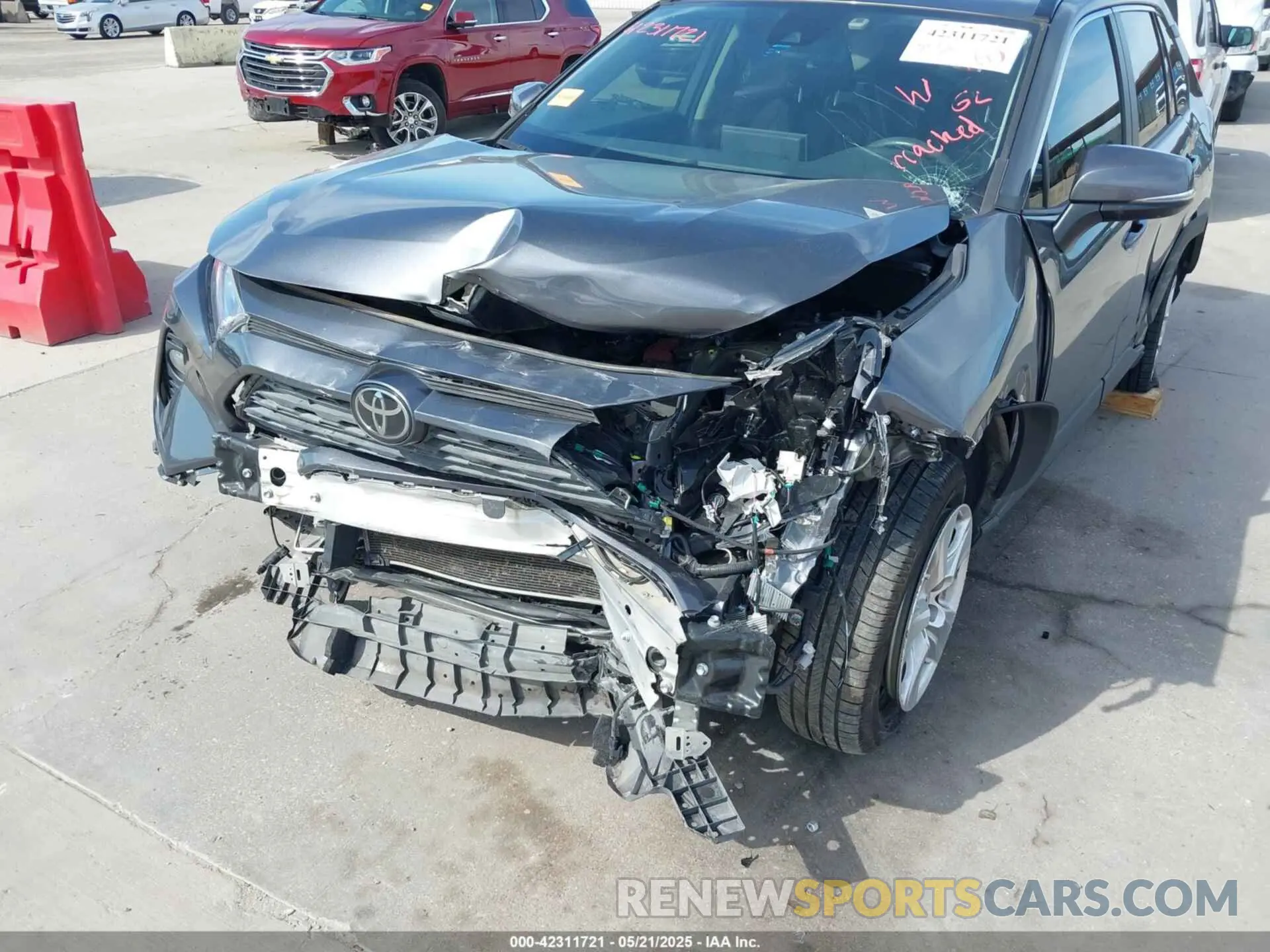 6 Фотография поврежденного автомобиля JTMW1RFV6KD011465 TOYOTA RAV4 2019
