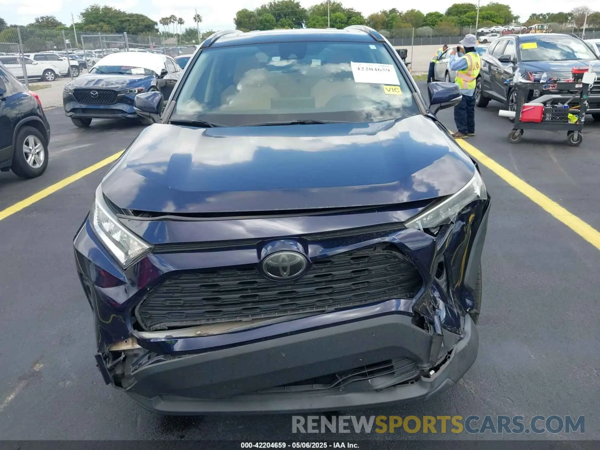 12 Фотография поврежденного автомобиля JTMW1RFV6KD502439 TOYOTA RAV4 2019