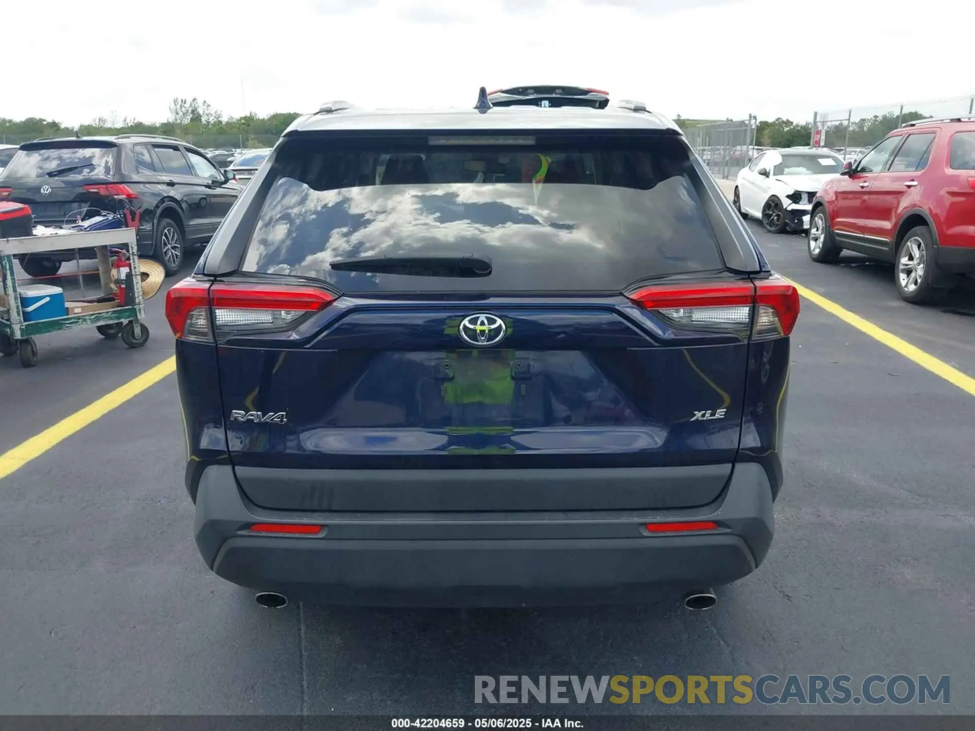 16 Фотография поврежденного автомобиля JTMW1RFV6KD502439 TOYOTA RAV4 2019