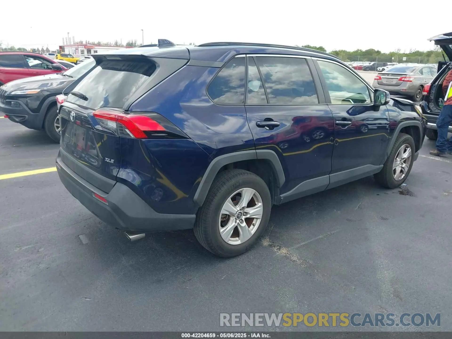 4 Фотография поврежденного автомобиля JTMW1RFV6KD502439 TOYOTA RAV4 2019