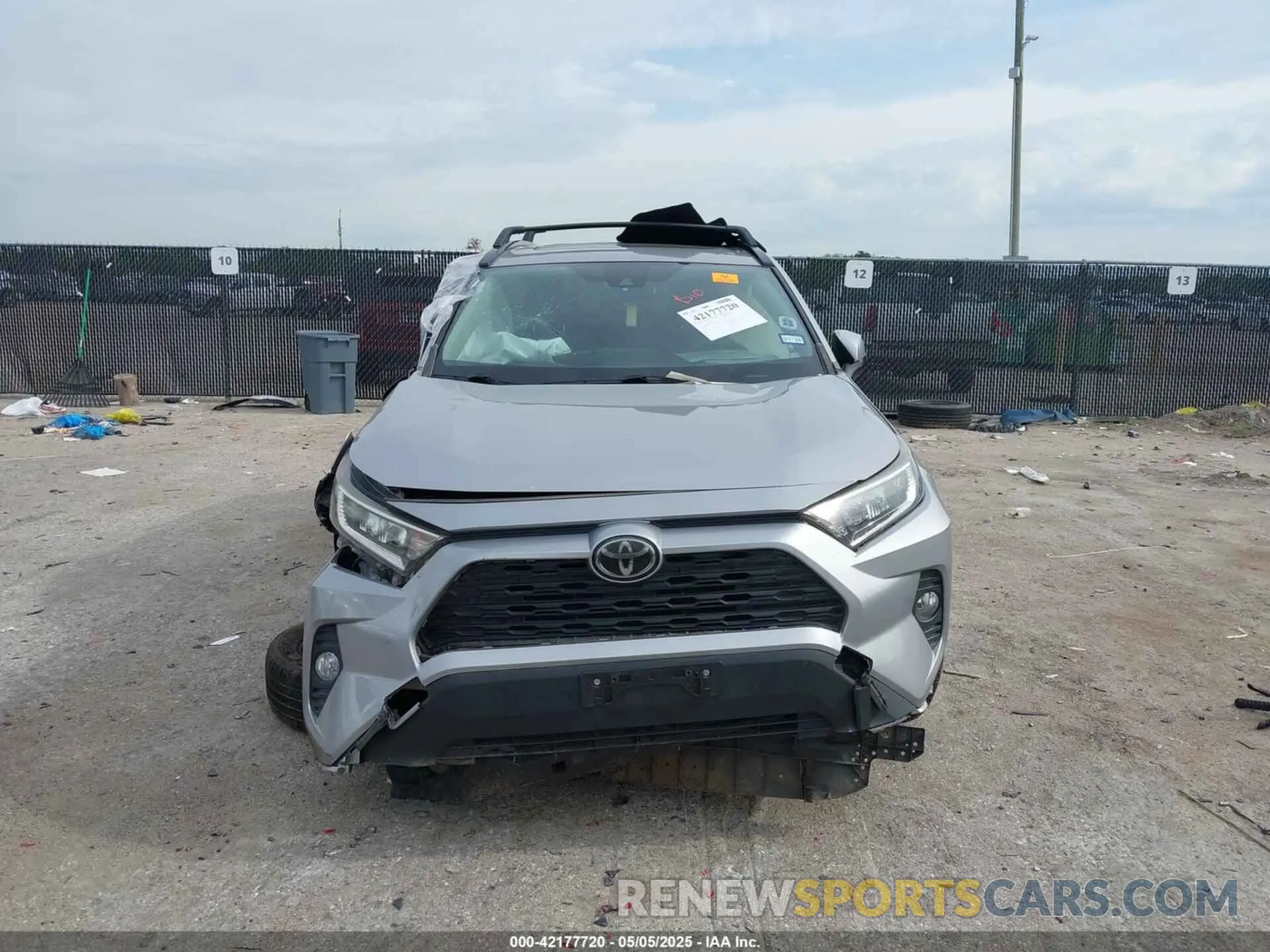 12 Photograph of a damaged car JTMW1RFV6KD504398 TOYOTA RAV4 2019