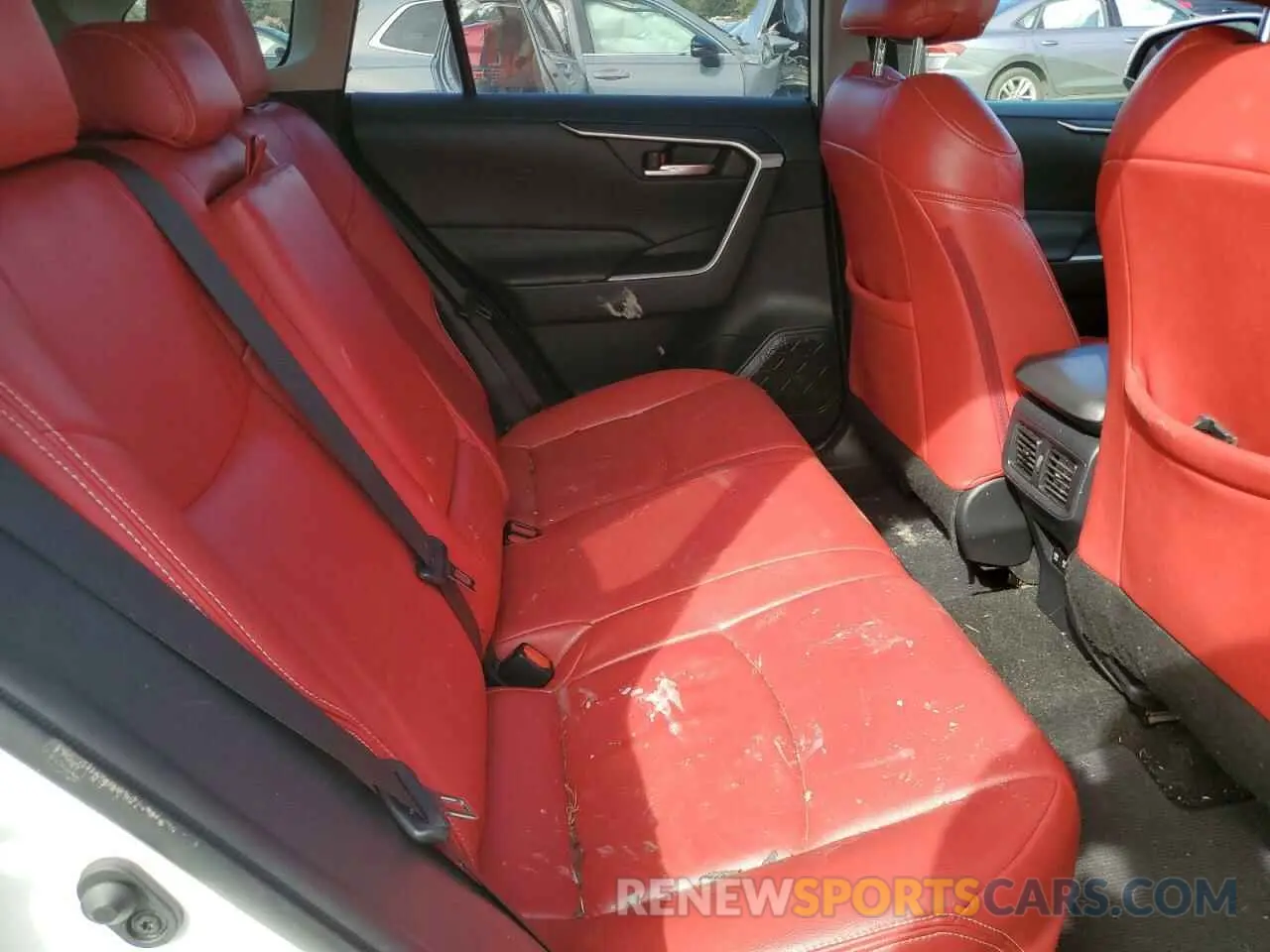11 Фотография поврежденного автомобиля JTMW1RFV6KD508063 TOYOTA RAV4 2019