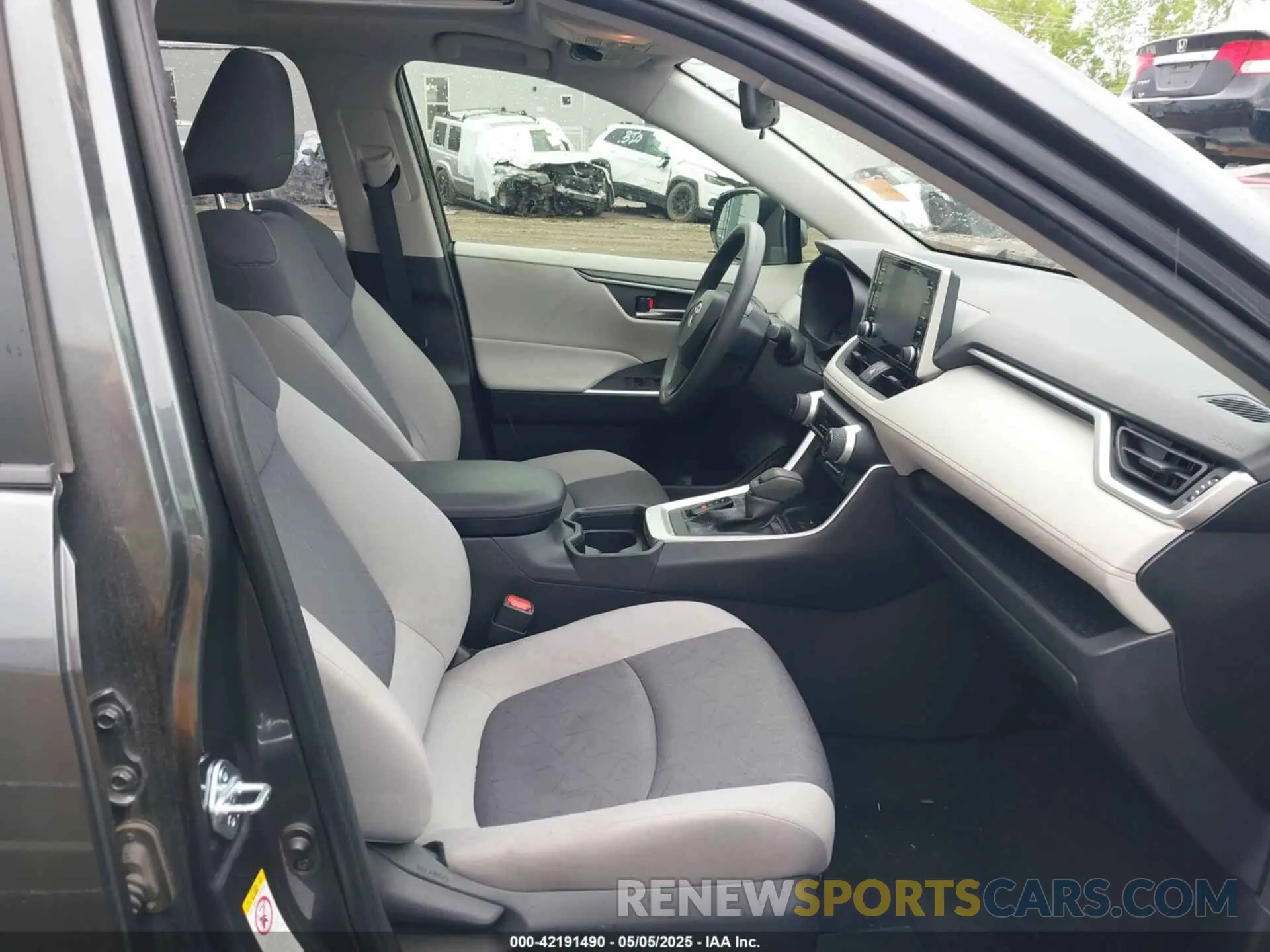 5 Фотография поврежденного автомобиля JTMW1RFV6KD513554 TOYOTA RAV4 2019