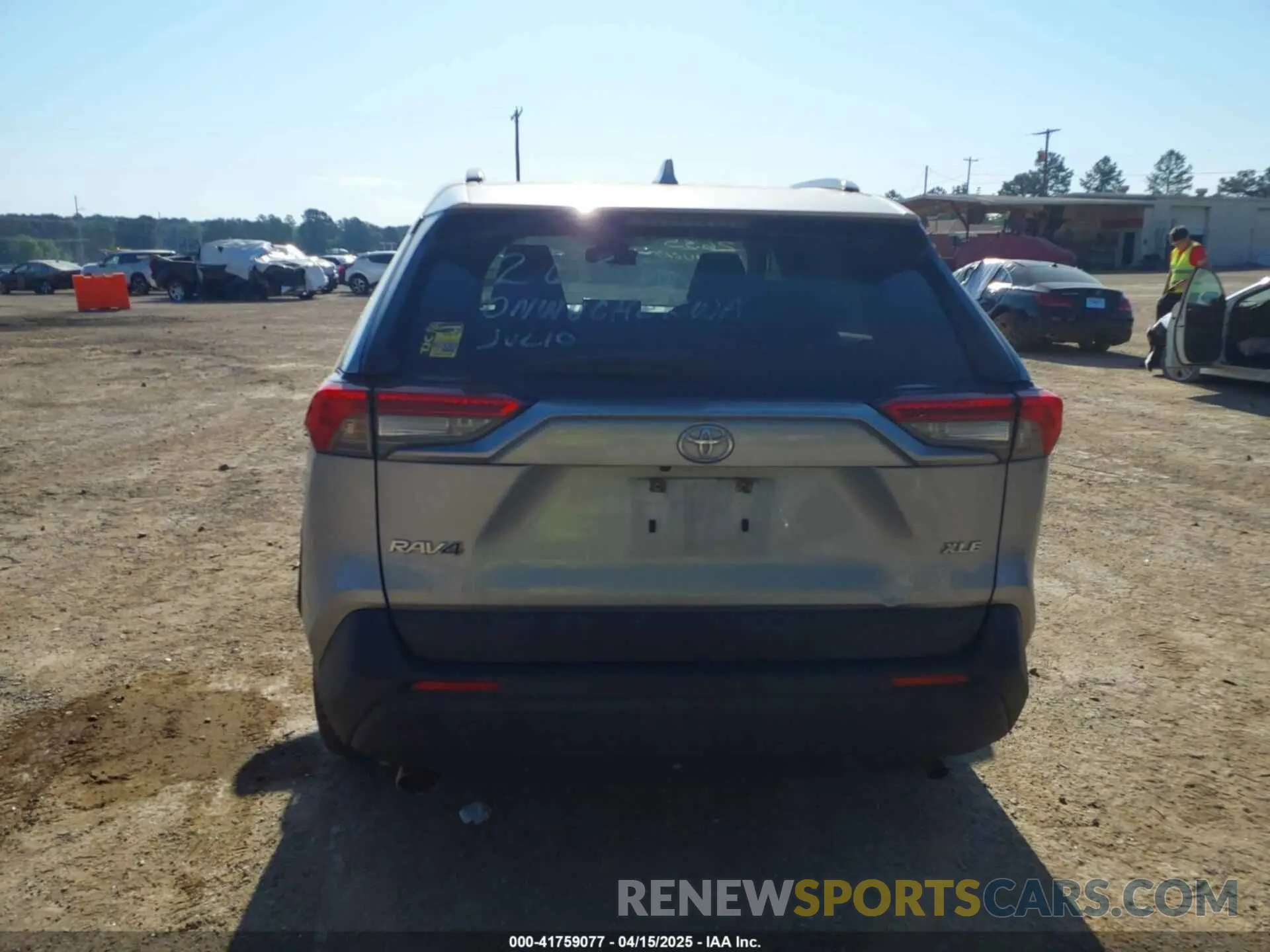 17 Фотография поврежденного автомобиля JTMW1RFV7KD041106 TOYOTA RAV4 2019
