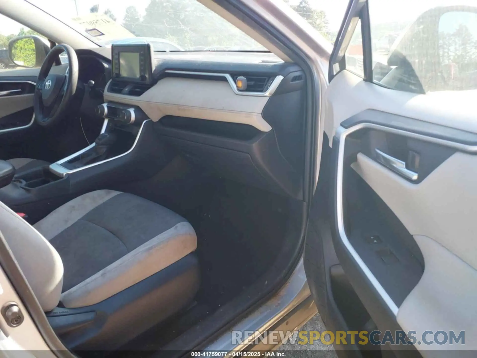 5 Фотография поврежденного автомобиля JTMW1RFV7KD041106 TOYOTA RAV4 2019