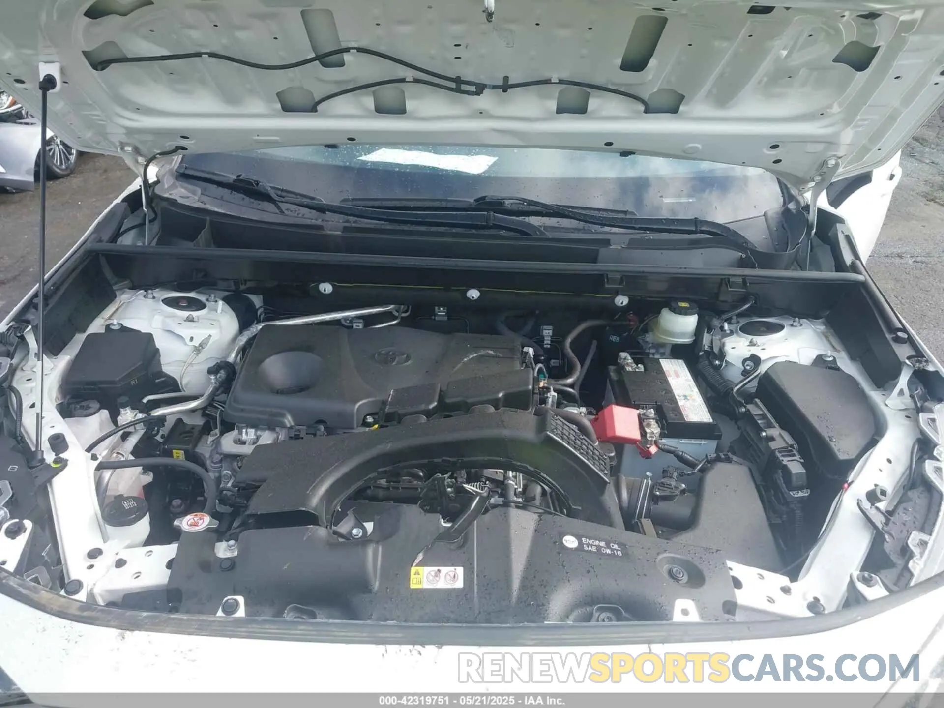 10 Photograph of a damaged car JTMW1RFV7KD041736 TOYOTA RAV4 2019