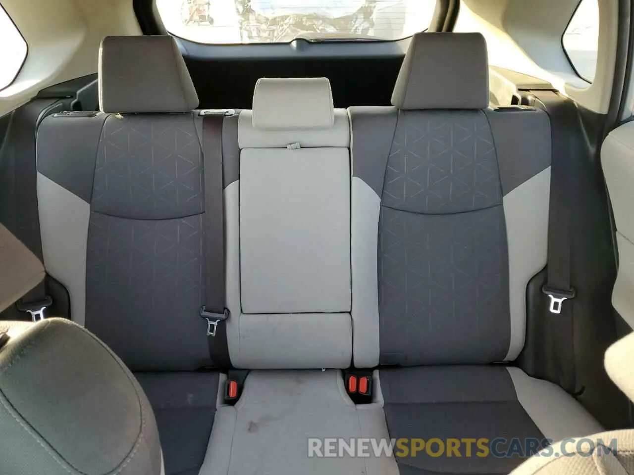 10 Фотография поврежденного автомобиля JTMW1RFV7KJ012383 TOYOTA RAV4 2019