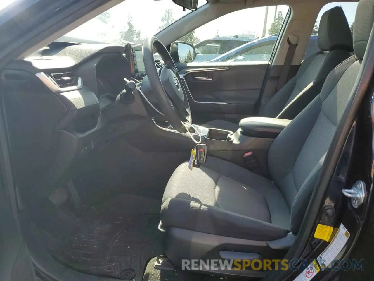 7 Фотография поврежденного автомобиля JTMW1RFV8KD012701 TOYOTA RAV4 2019