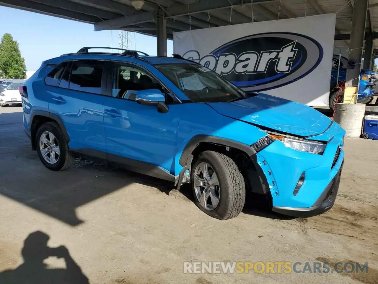 4 Photograph of a damaged car JTMW1RFV8KD015808 TOYOTA RAV4 2019