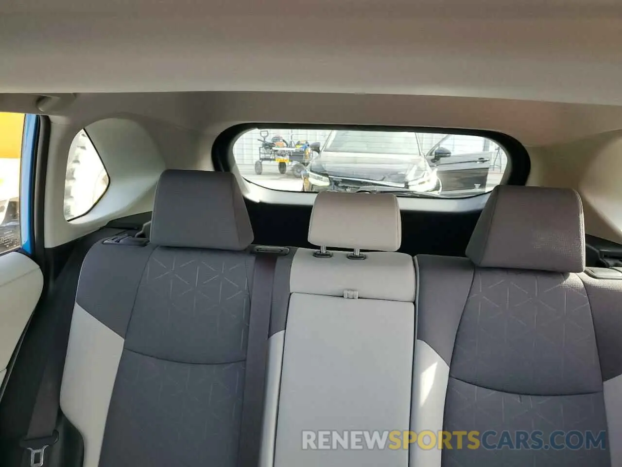 10 Photograph of a damaged car JTMW1RFV8KD028347 TOYOTA RAV4 2019