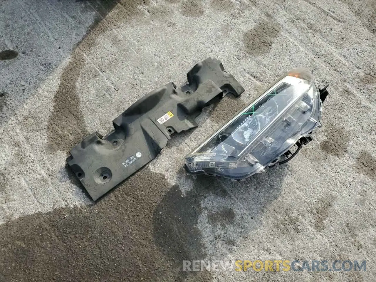 13 Photograph of a damaged car JTMW1RFV8KD028347 TOYOTA RAV4 2019