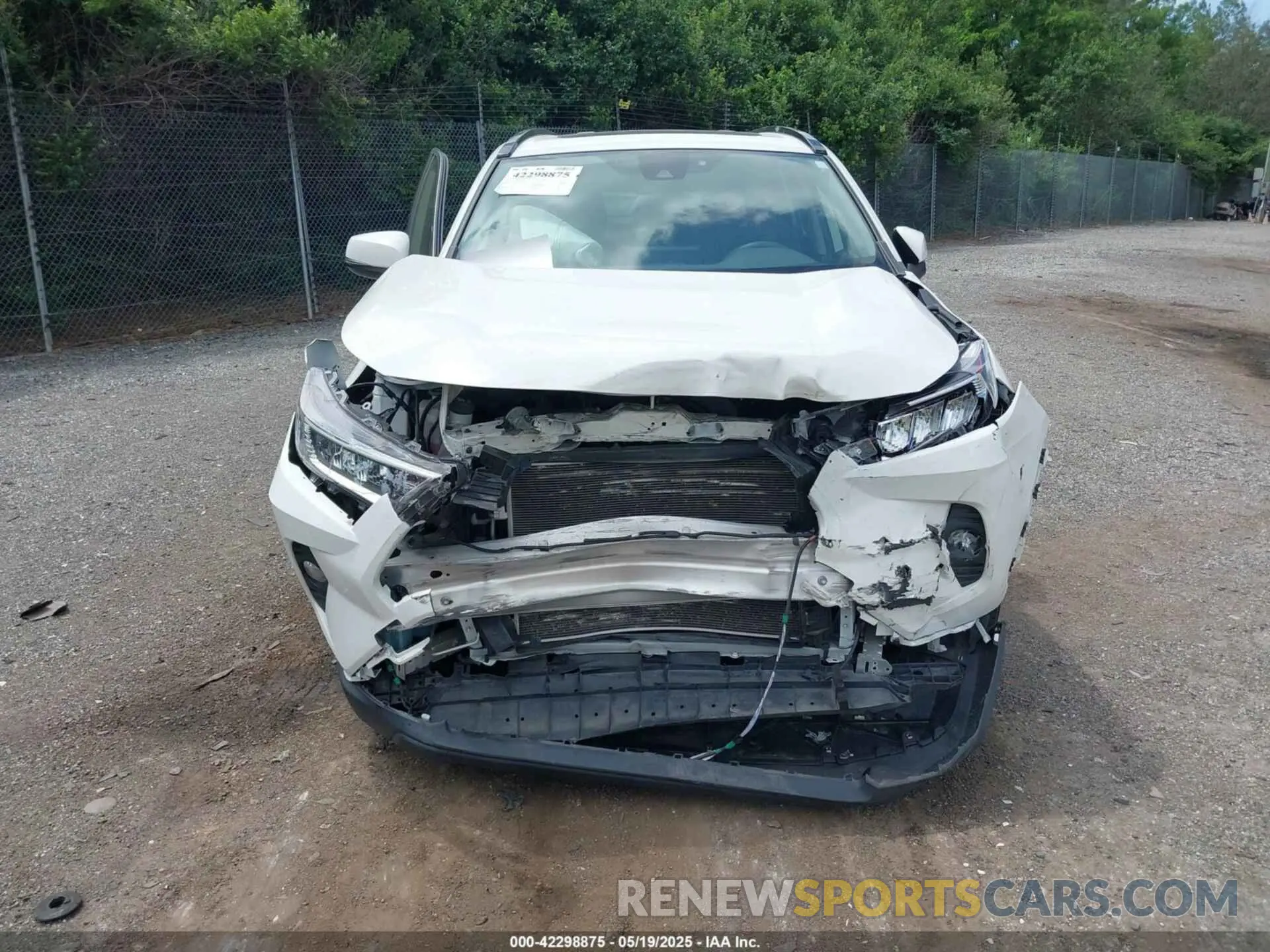 13 Фотография поврежденного автомобиля JTMW1RFV8KD032916 TOYOTA RAV4 2019