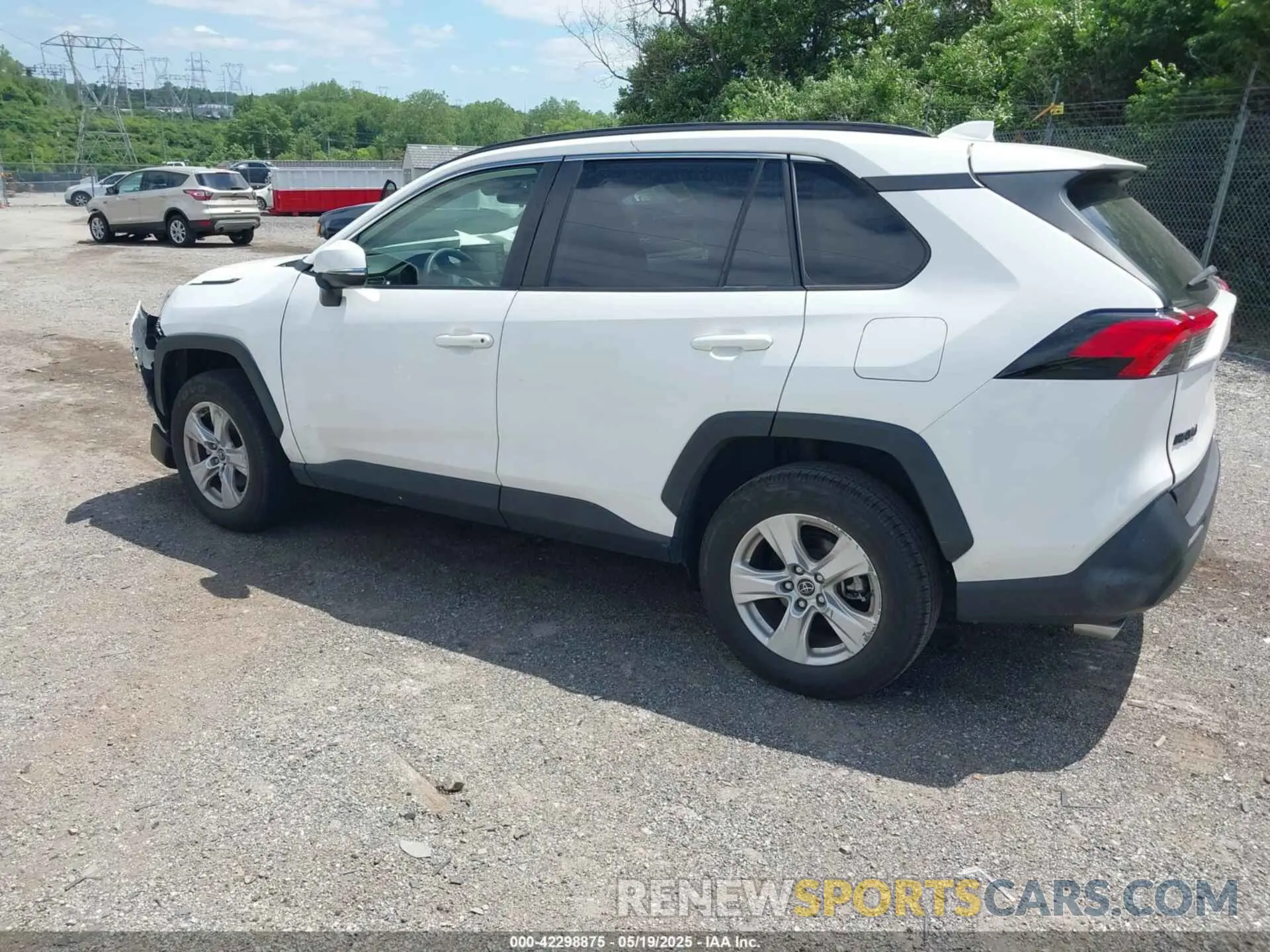 3 Фотография поврежденного автомобиля JTMW1RFV8KD032916 TOYOTA RAV4 2019