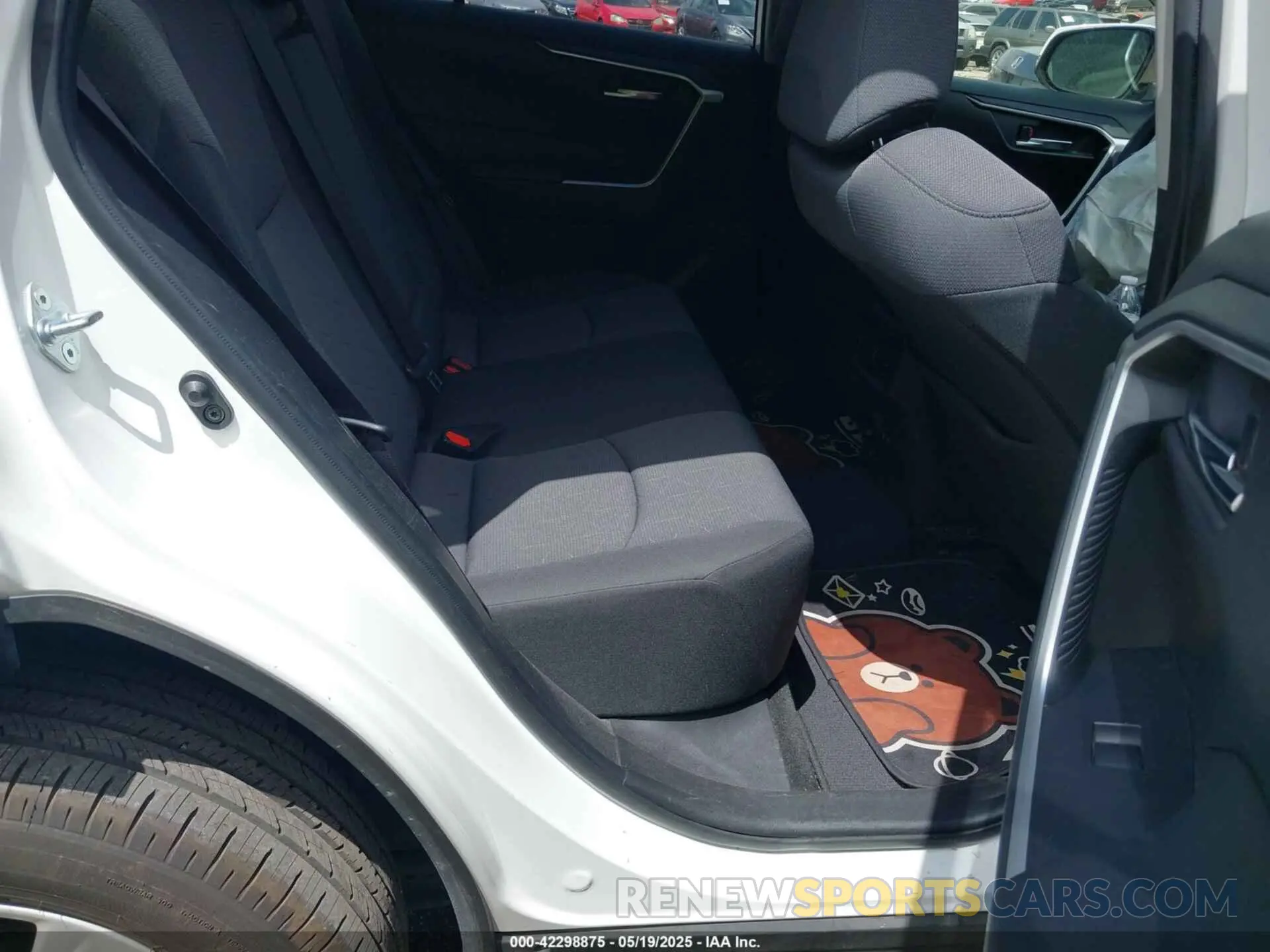 8 Фотография поврежденного автомобиля JTMW1RFV8KD032916 TOYOTA RAV4 2019