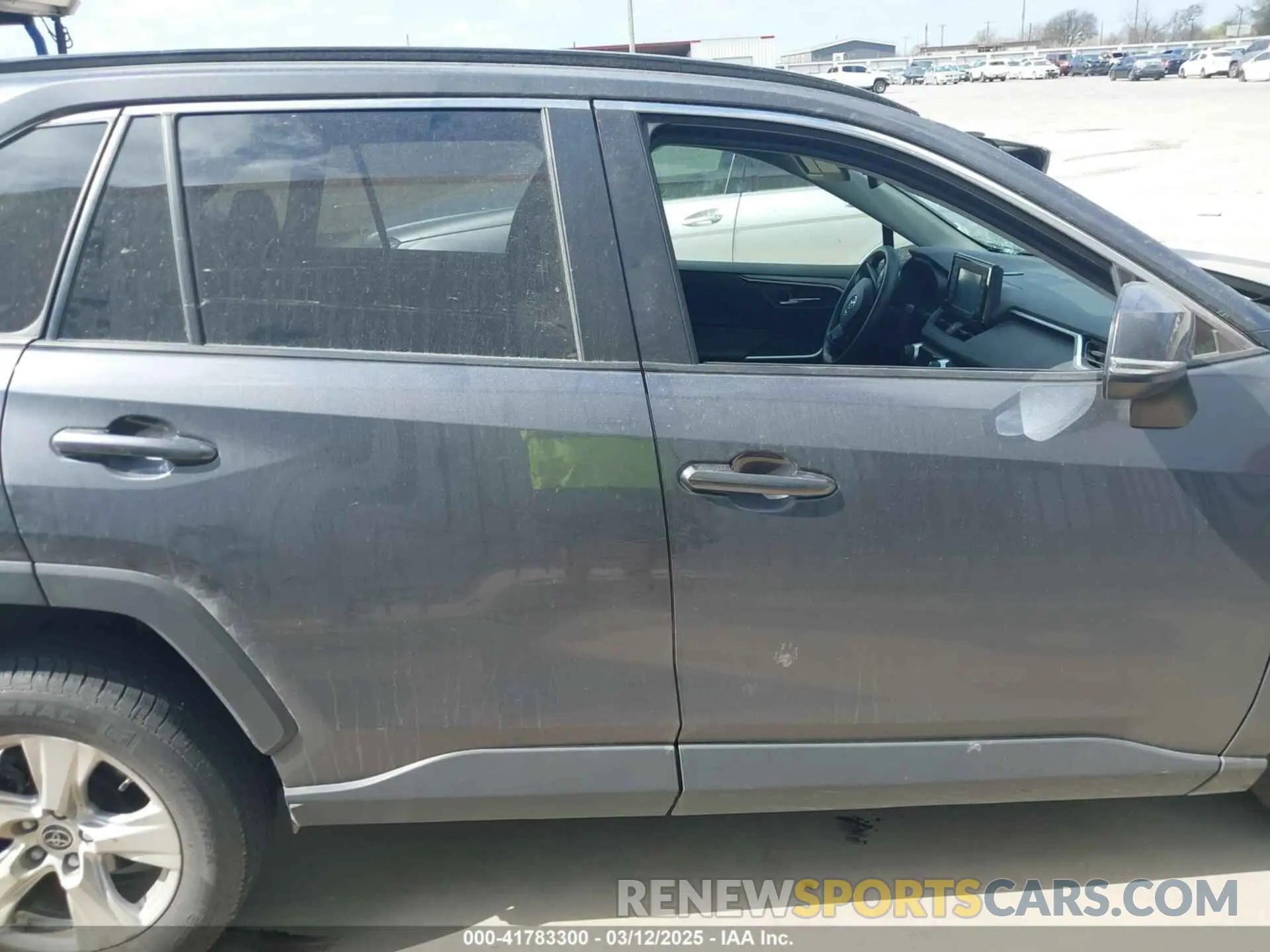 13 Photograph of a damaged car JTMW1RFV8KD034763 TOYOTA RAV4 2019